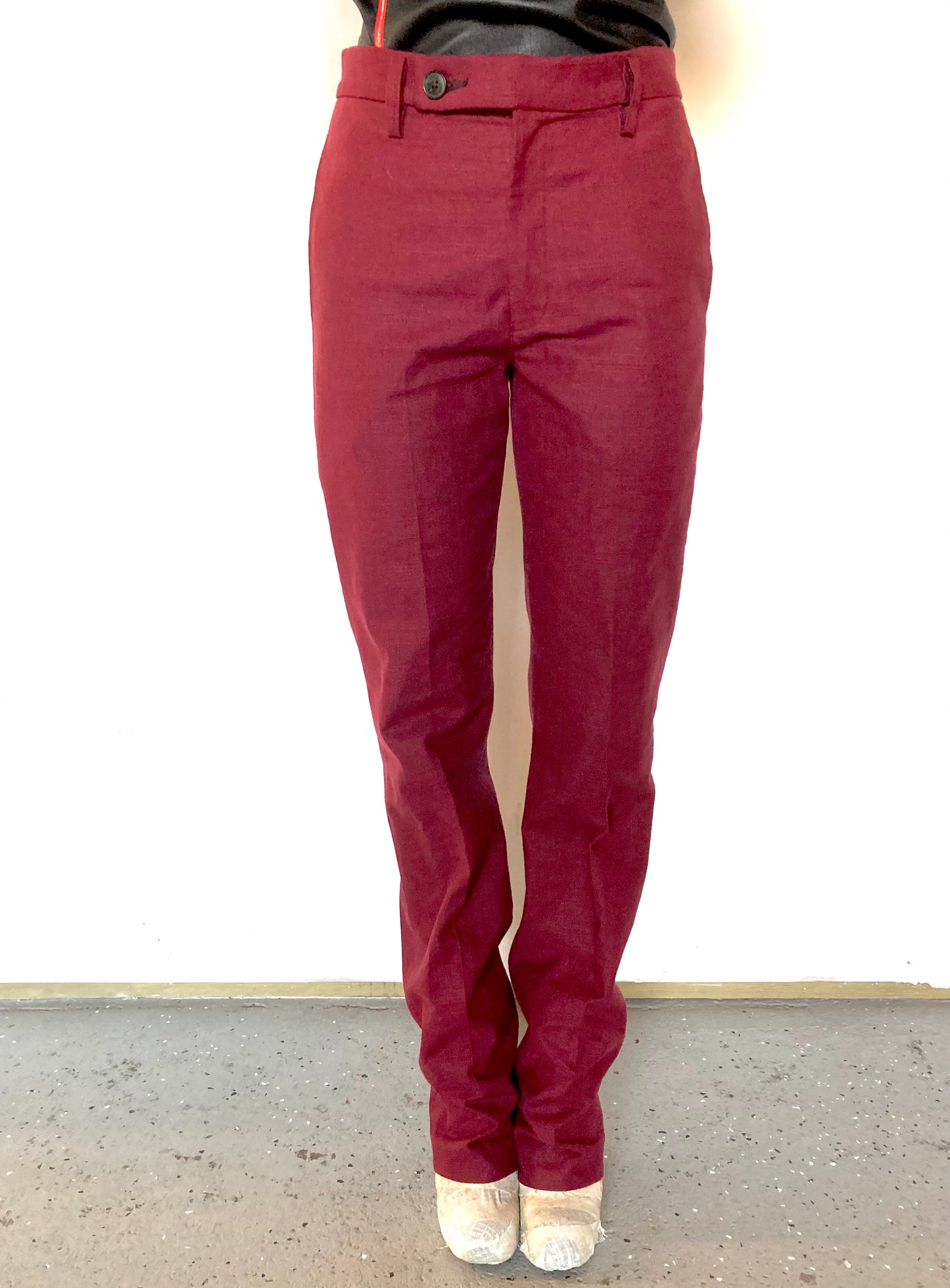 KNG13 || FEMME - CLASSIC SLIM PANTS || 100% COATED LINEN - MAROON