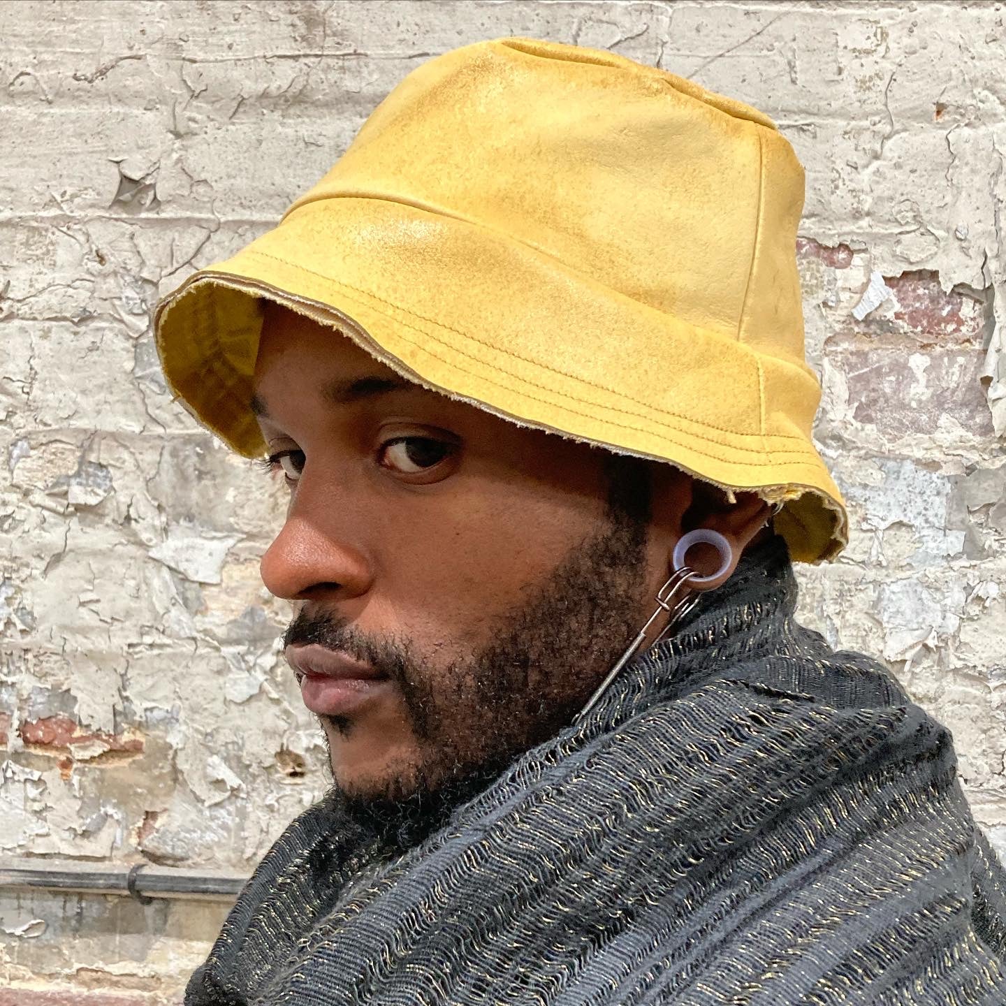 21.2 - LEATHER + LINEN REVERSIBLE BUCKET HAT - YARDMAN YELLOW