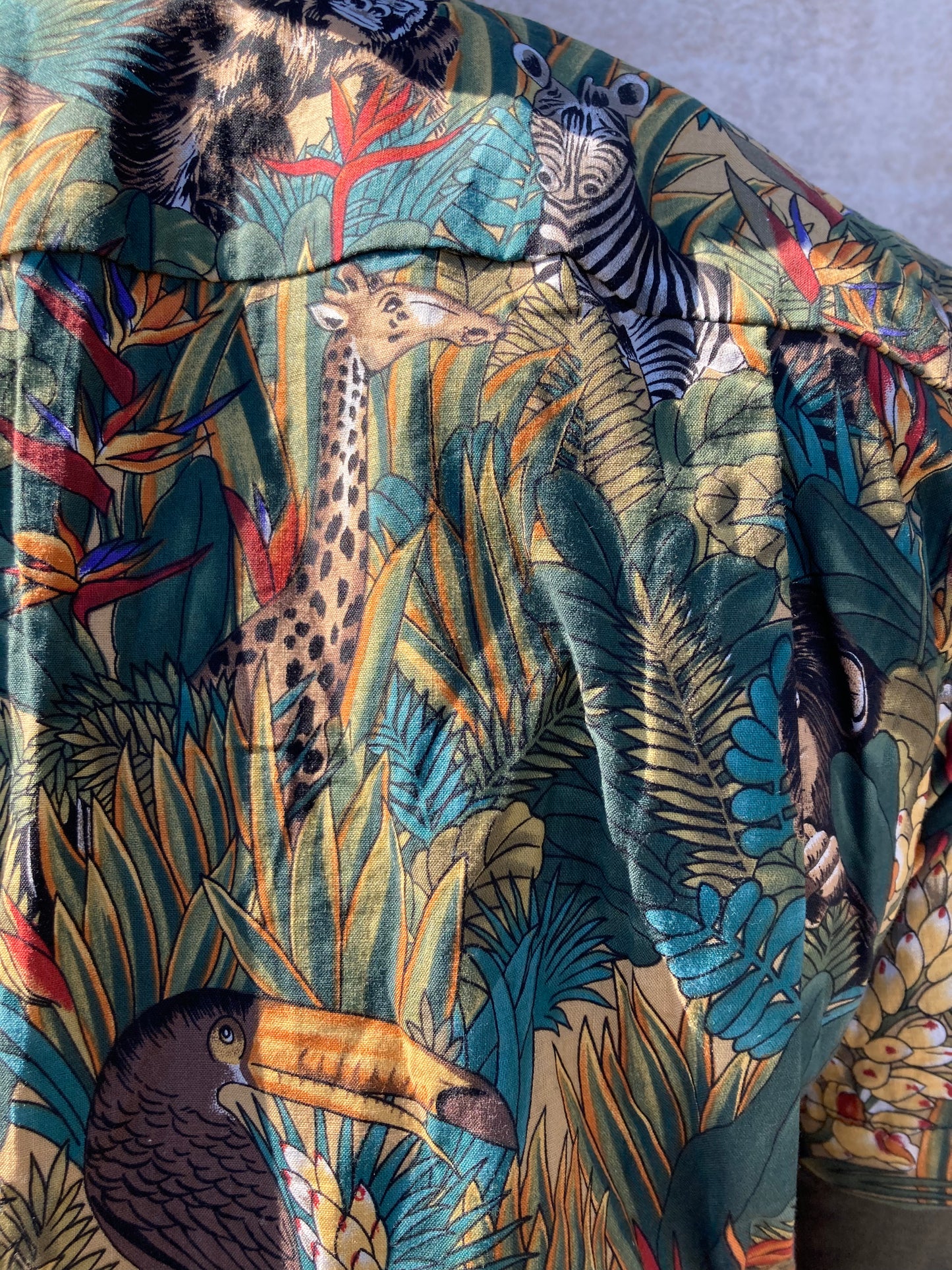 22.1 || INVERTED DETAILS PRINTED SHIRT - SHORT SLEEVE || ANIMAL PRINT
