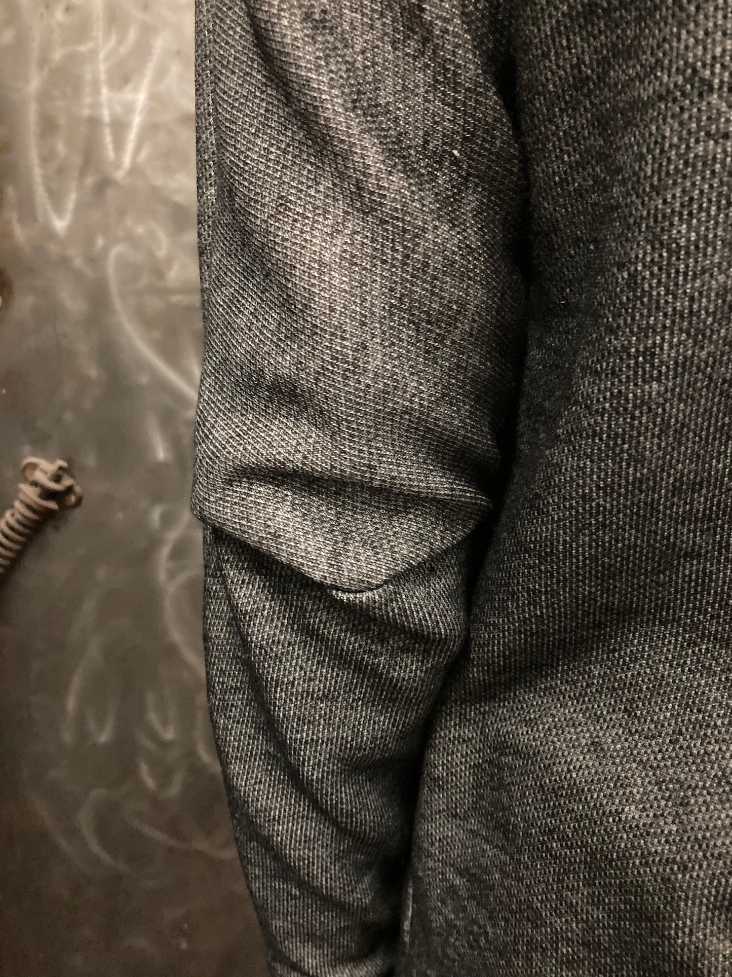22.1 LONG SLEEVE 3DT-SWEATER || GREY ||