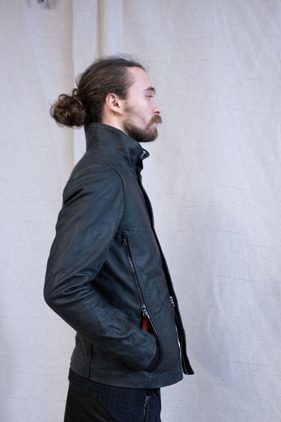 SS23|| HIGH NECK INNER LEATHER JACKET - HORSEHIDE || BLACK