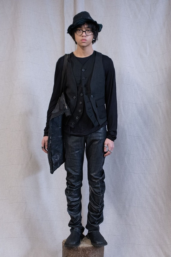 SS23|| OVERLOCKED DNA - COATED BLACK