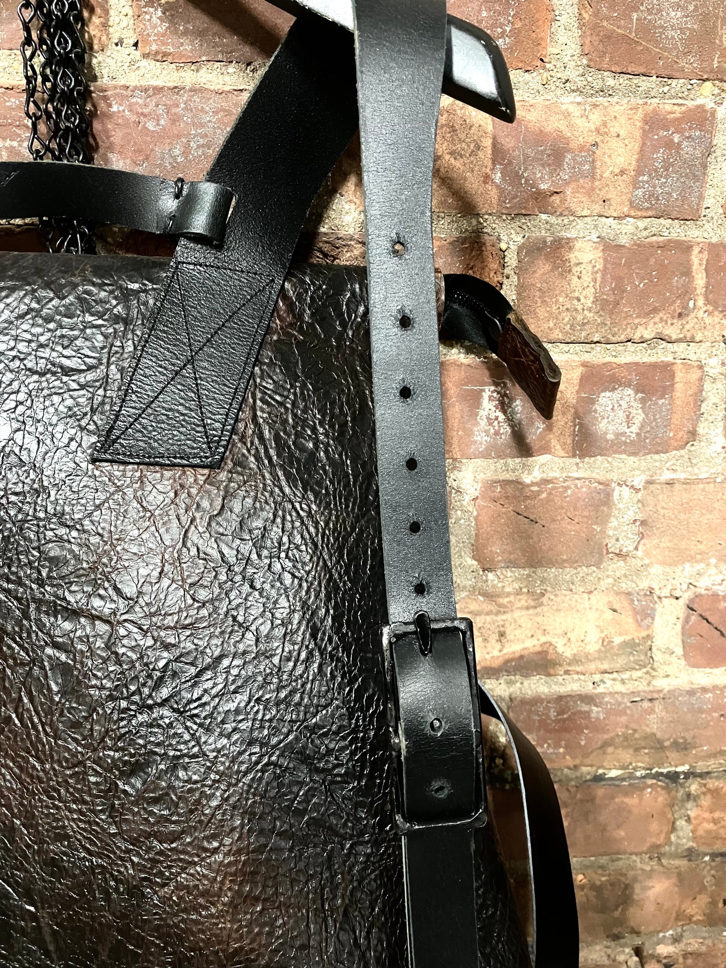 SS23 SLIM PROFILE BACKPACK - LATTICE