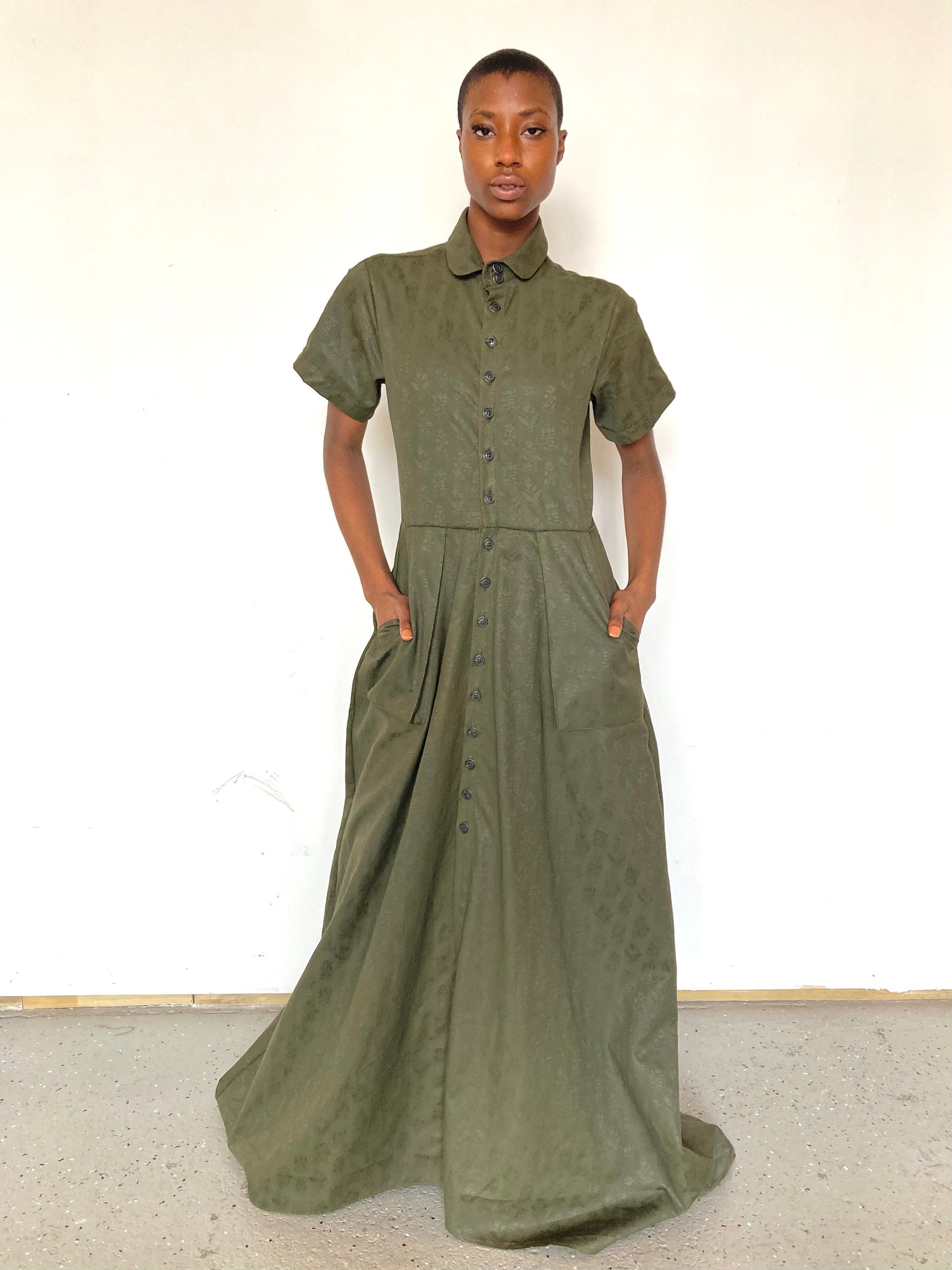 KNG13 || FEMME - FAULTED SHOULDER 3-D POCKET SHIRTDRESS || COMBAT GREEN COTTON