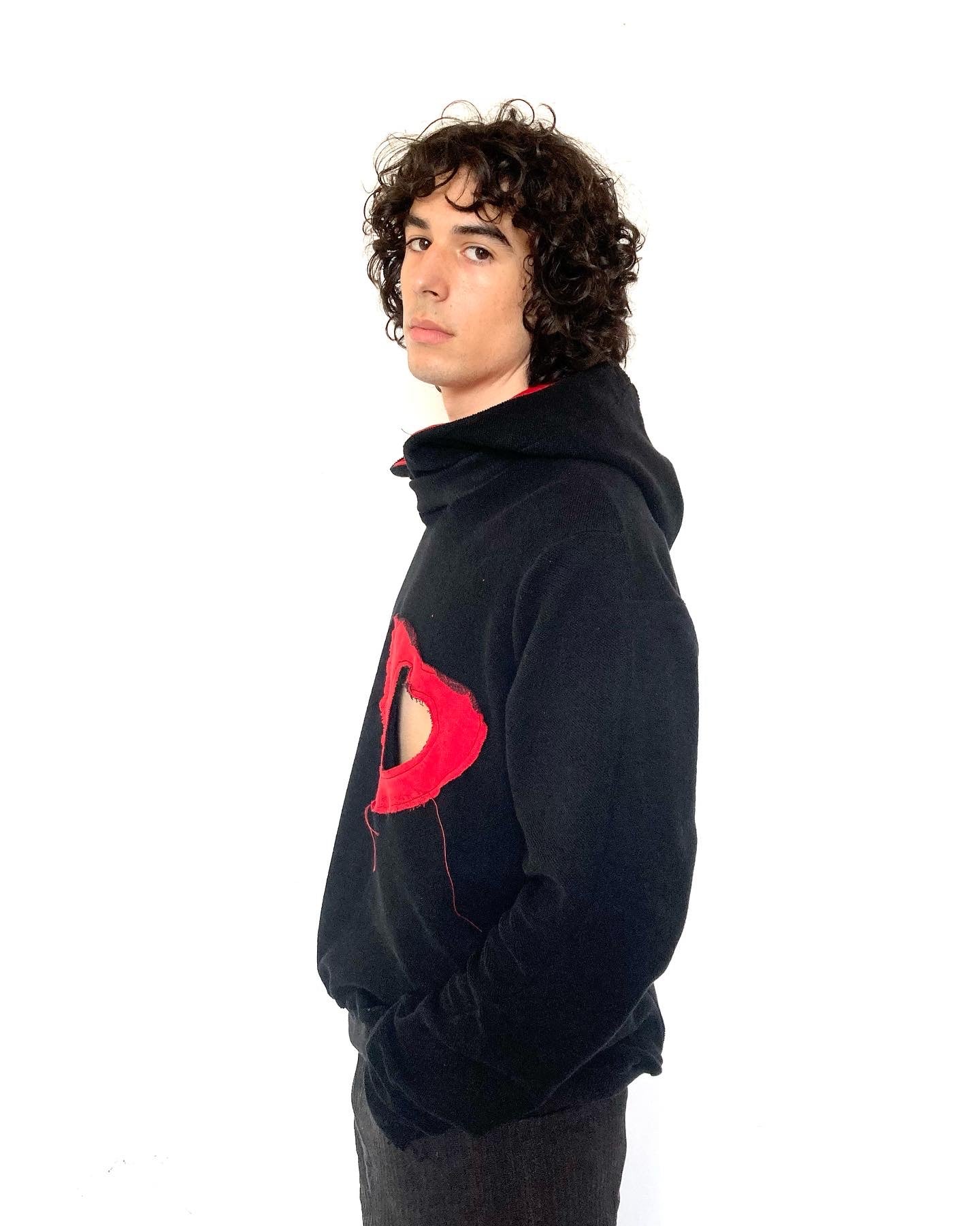 KNG13 || HEMMINGS OPEN HEART HOODIE || RED + BLACK ||