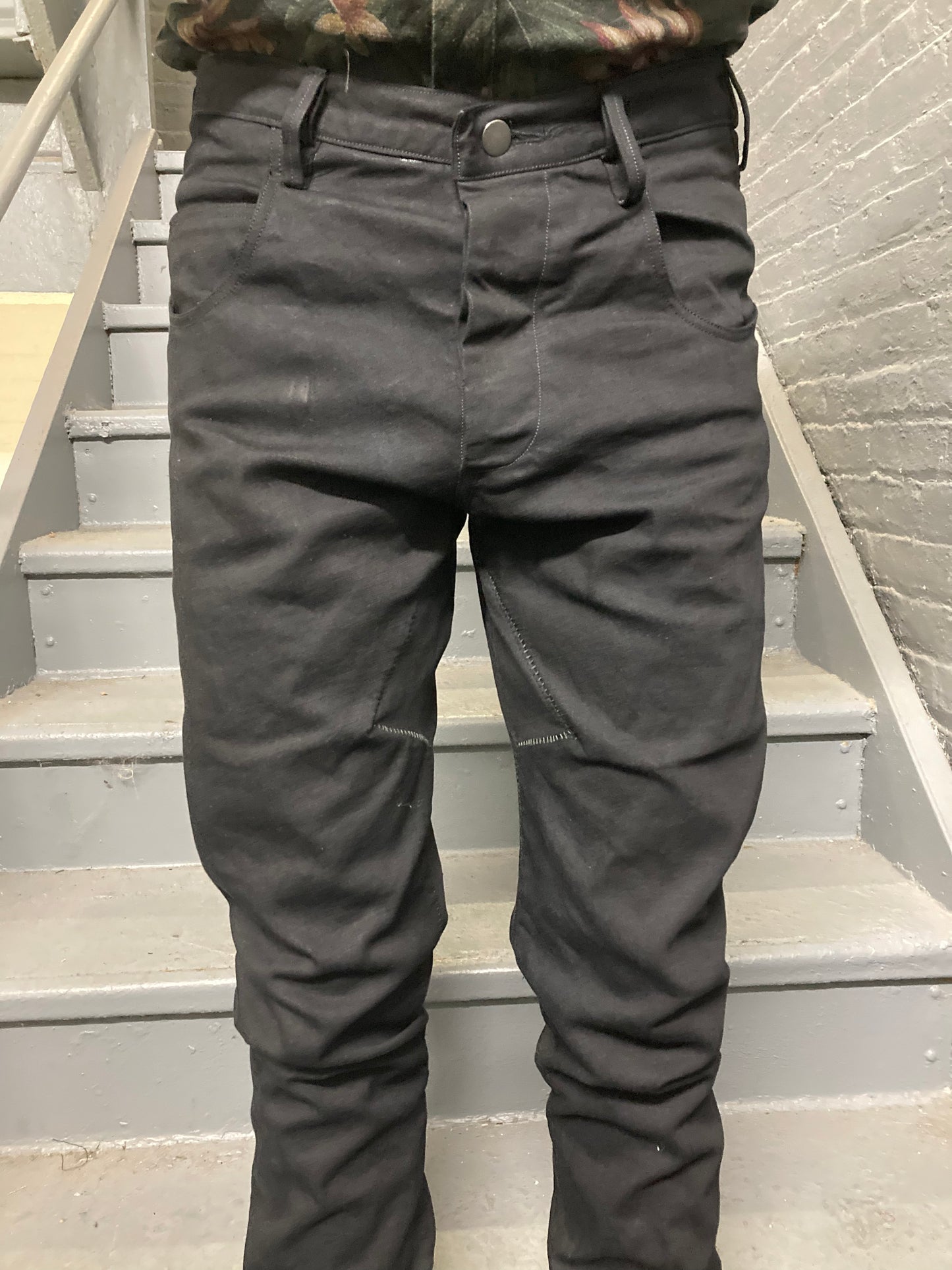 ARCHIVE ADDITIONS - OVERDYED MOVING SEAM SELEVEDGE JEANS - BLACK