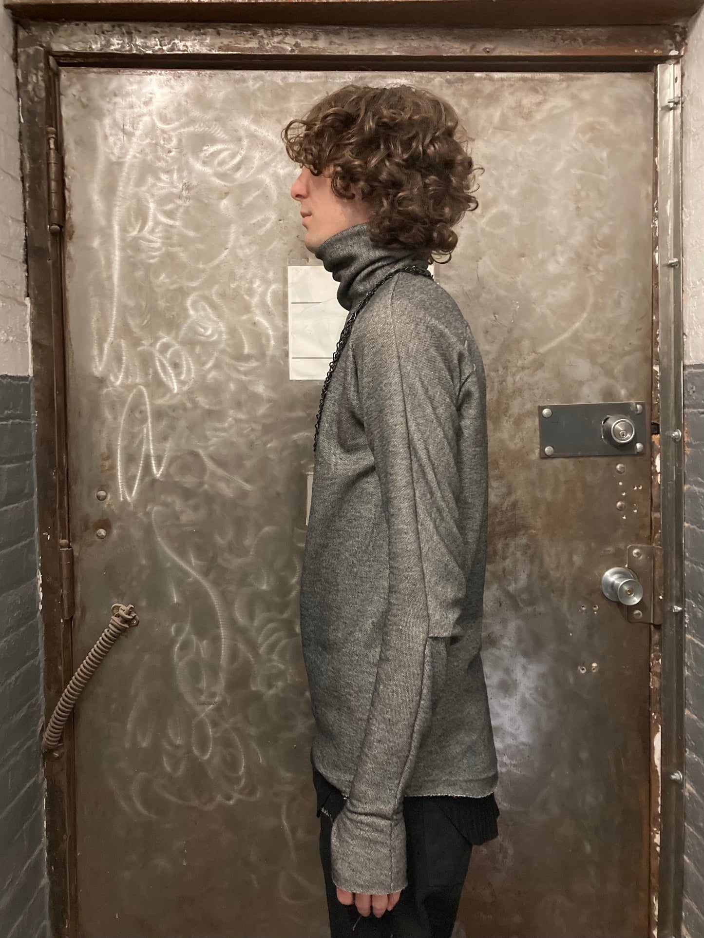 22.1 LONG SLEEVE 3DT-SWEATER || GREY ||