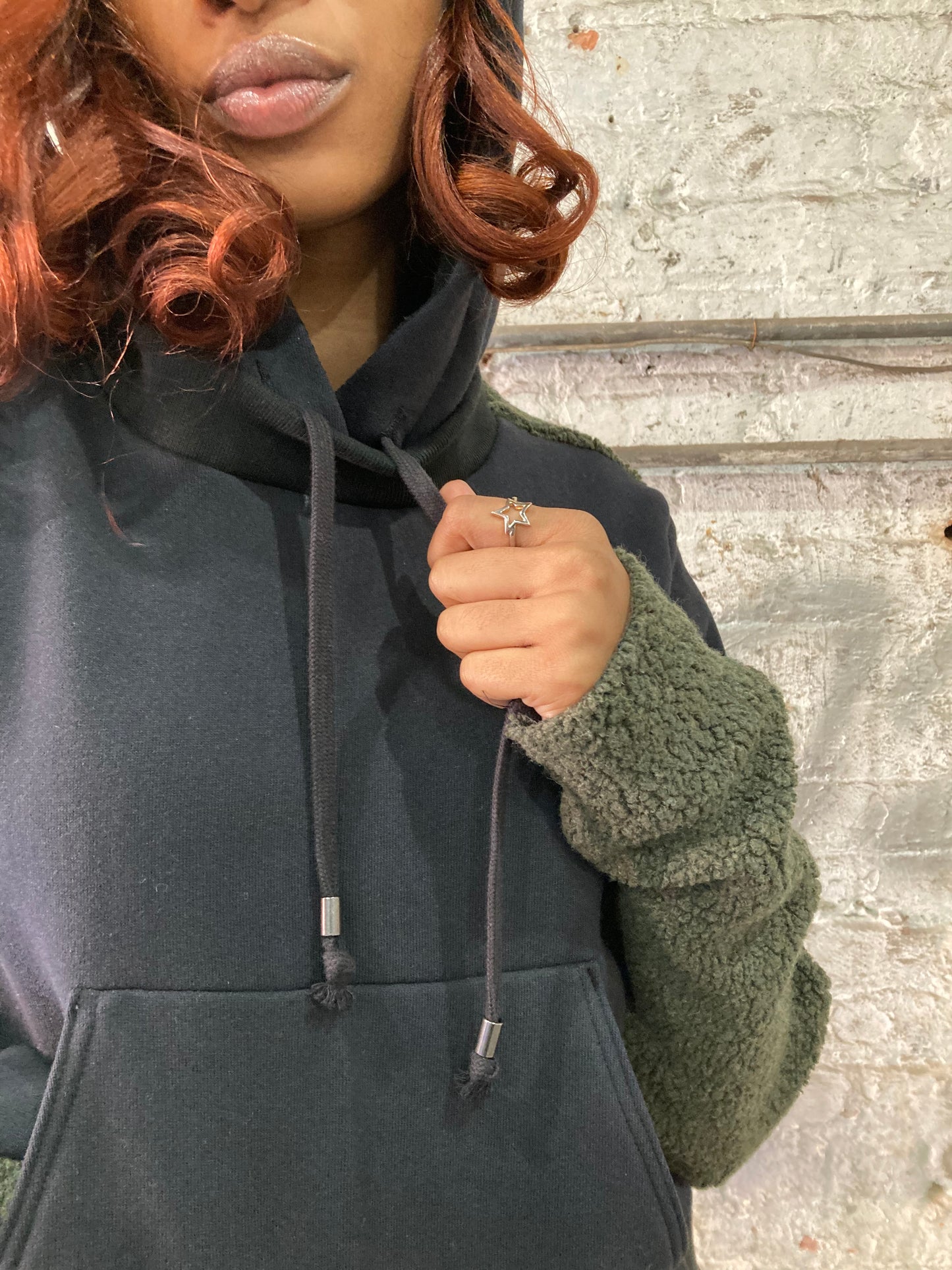 21.2 .5 FAULTED SHOULDER || 420 || CROPPED HOODIE - GREEN + BLACK