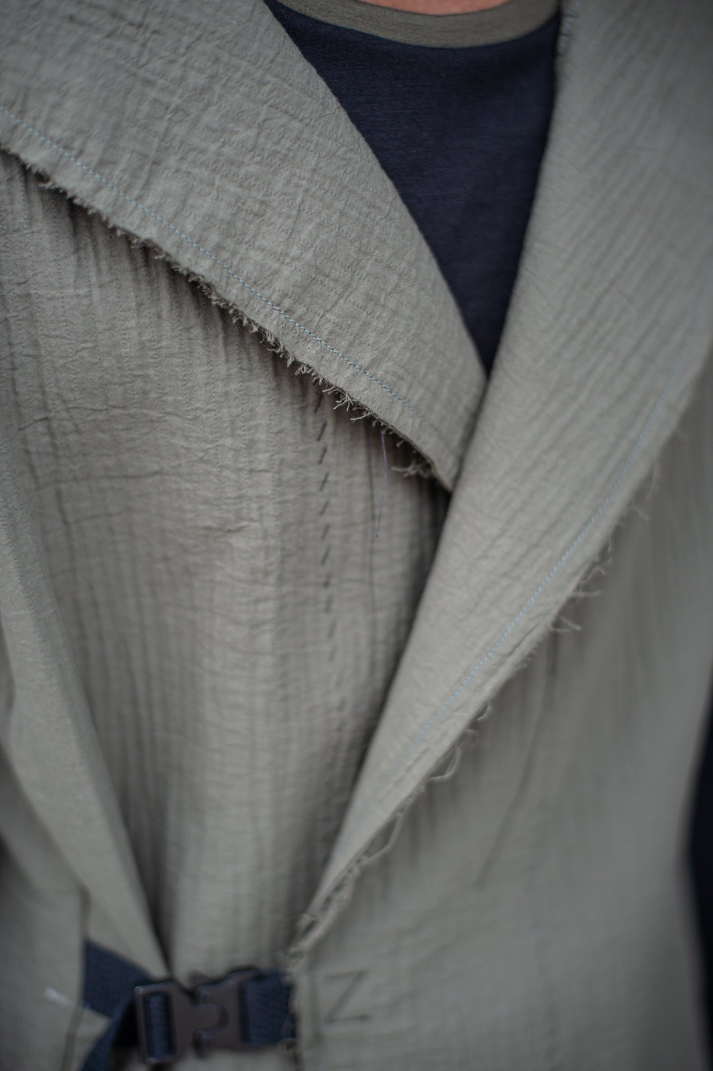 SLEEVELESS SEMI INDUSTRIAL HOODED CARDIGAN || COTTON - GREY GREEN