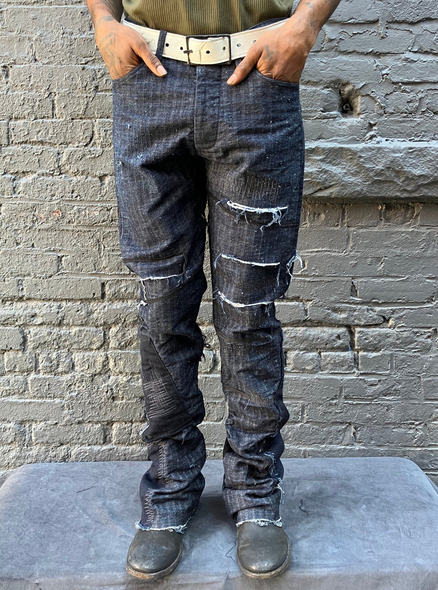 FW23 || BOOT CUT ZERO JEANS || 100% COTTON - BLUE HERRINGBONE