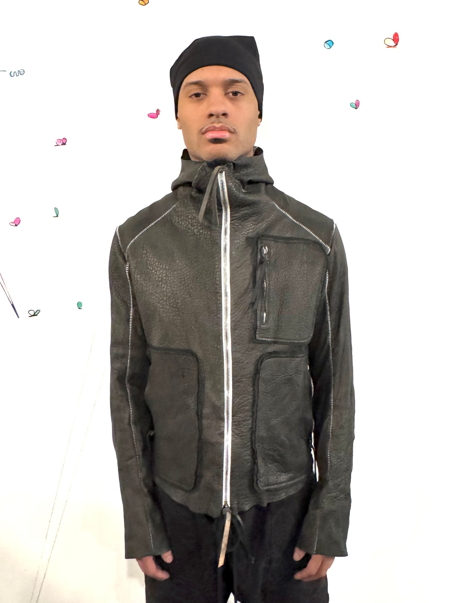 SS26 || HENRIKSSON  3 POCKET || BLACK- BISON