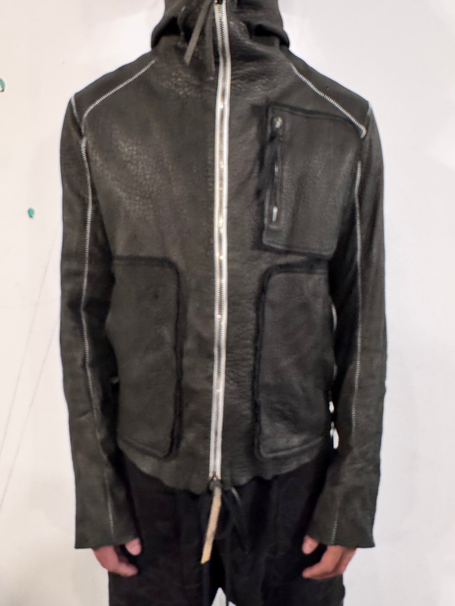 SS26 || HENRIKSSON  3 POCKET || BLACK- BISON