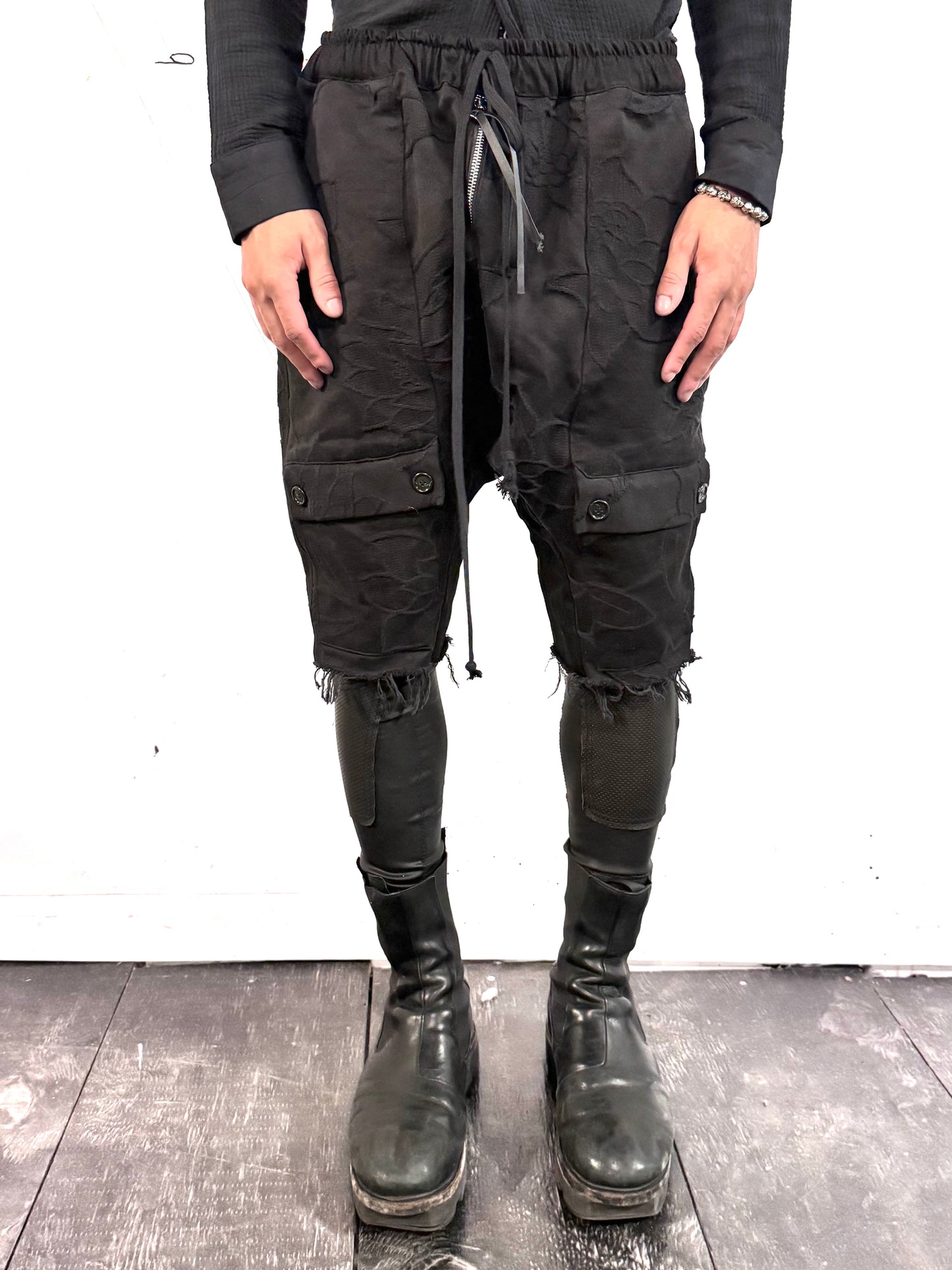 SS26 || SIX POCKET INSERT FLY SHORTS|| BLACK || SILK COTTON