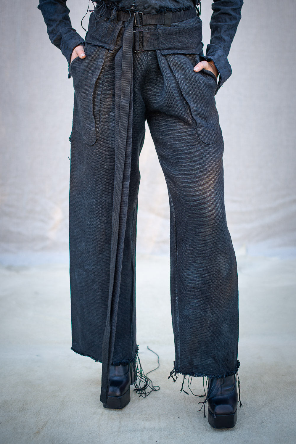 FW24 || HEARTENED CARGO BIG PANTS || BLACK