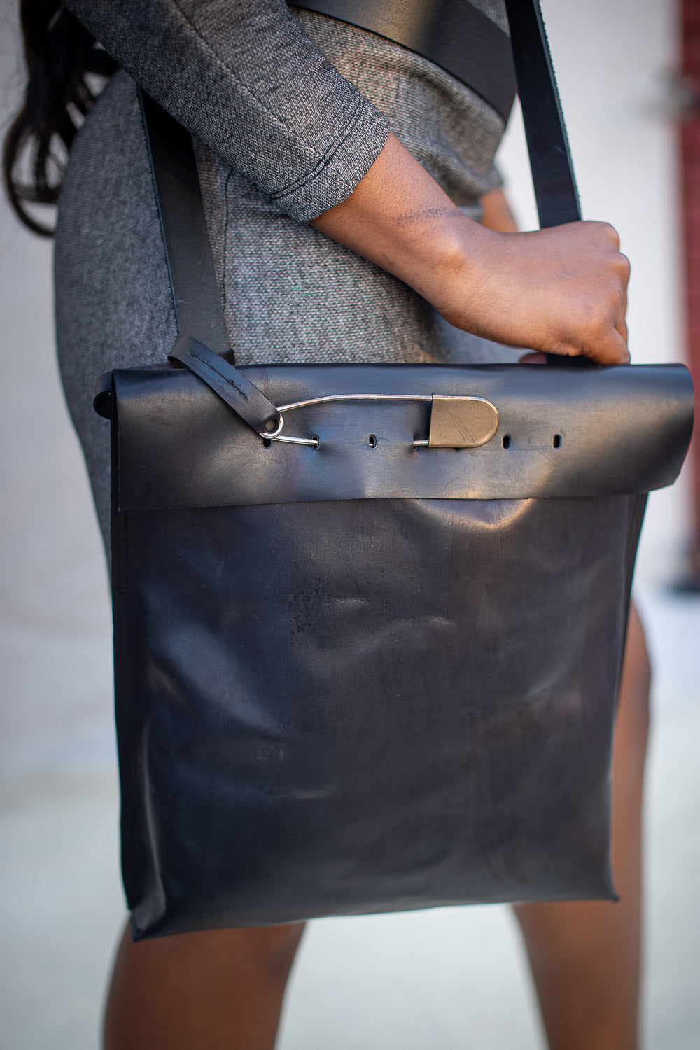 FW24 || LECTOR LEATHER BAG || BLACK HORSE