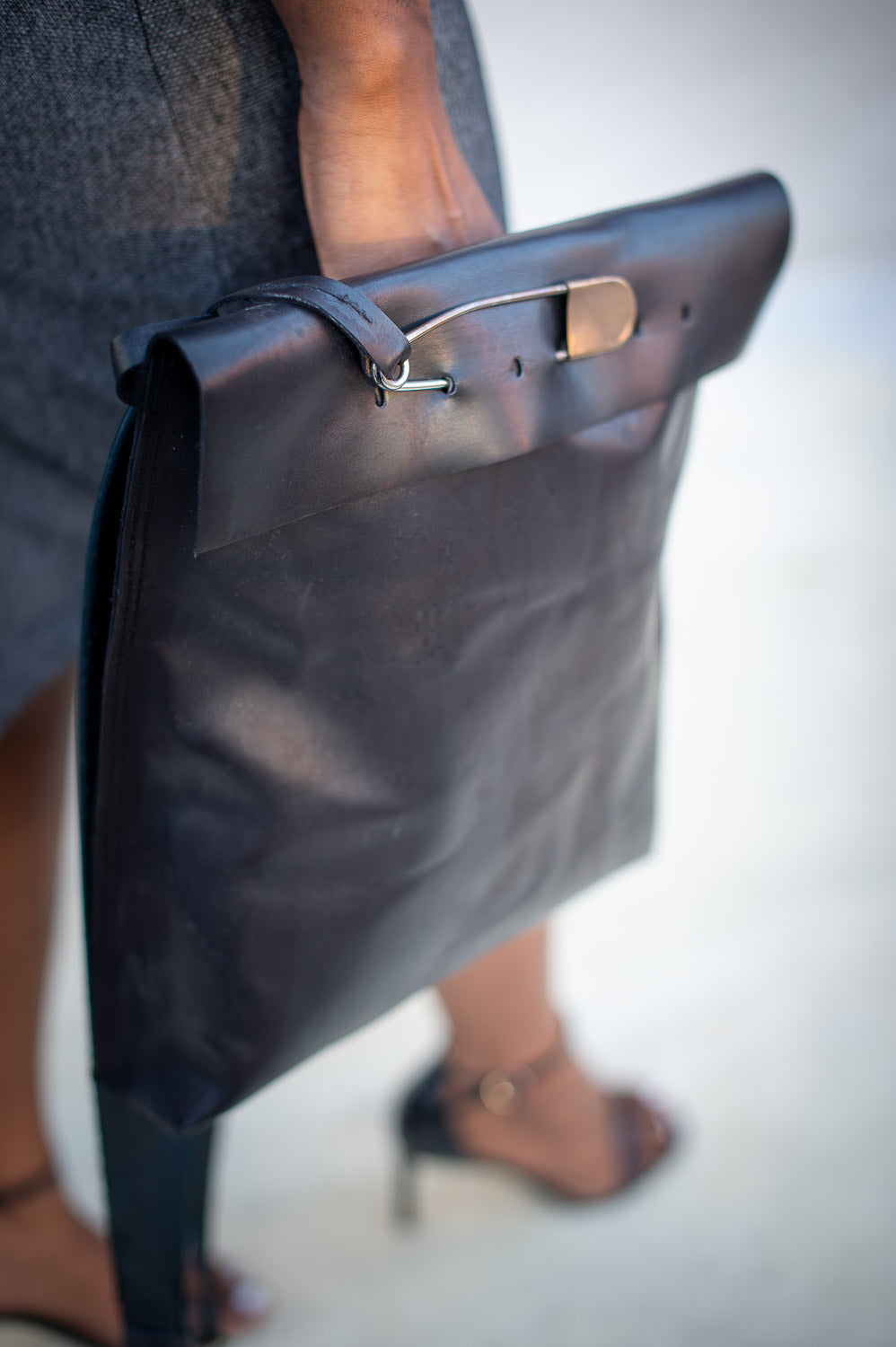 FW24 || LECTOR LEATHER BAG || BLACK HORSE