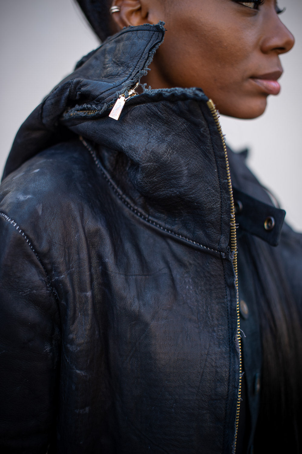 FW24 || ZIP-OFF HOOD UNLINED LEATHER COAT || BLACK MOONSTAR