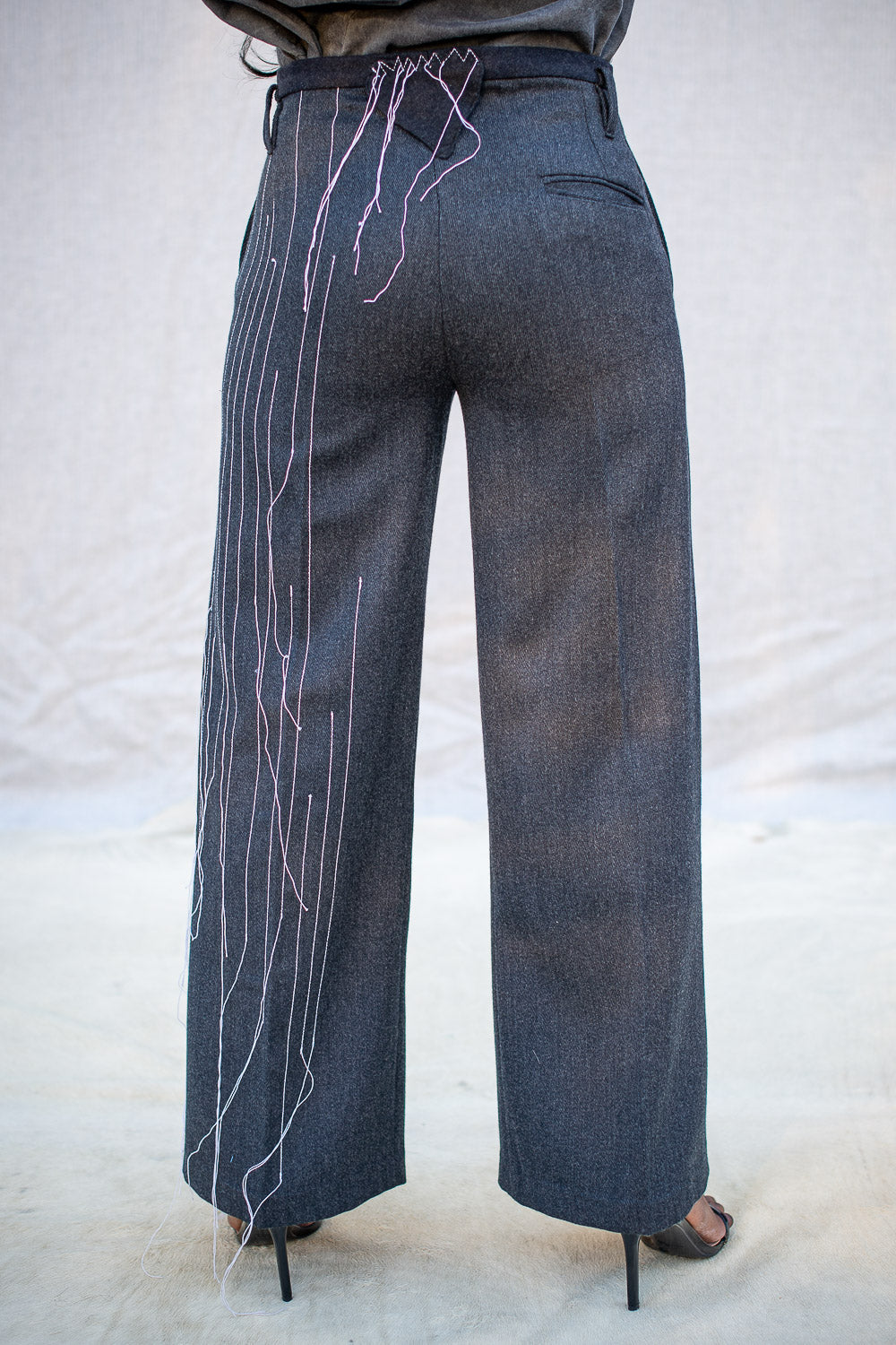 FW24 || BROKEN PINSTRIPE GODDE PANTS || GREY