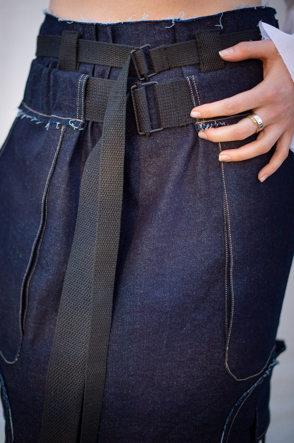 FW24 || DENIM HEARTENED CARGO SKIRT || COTTON