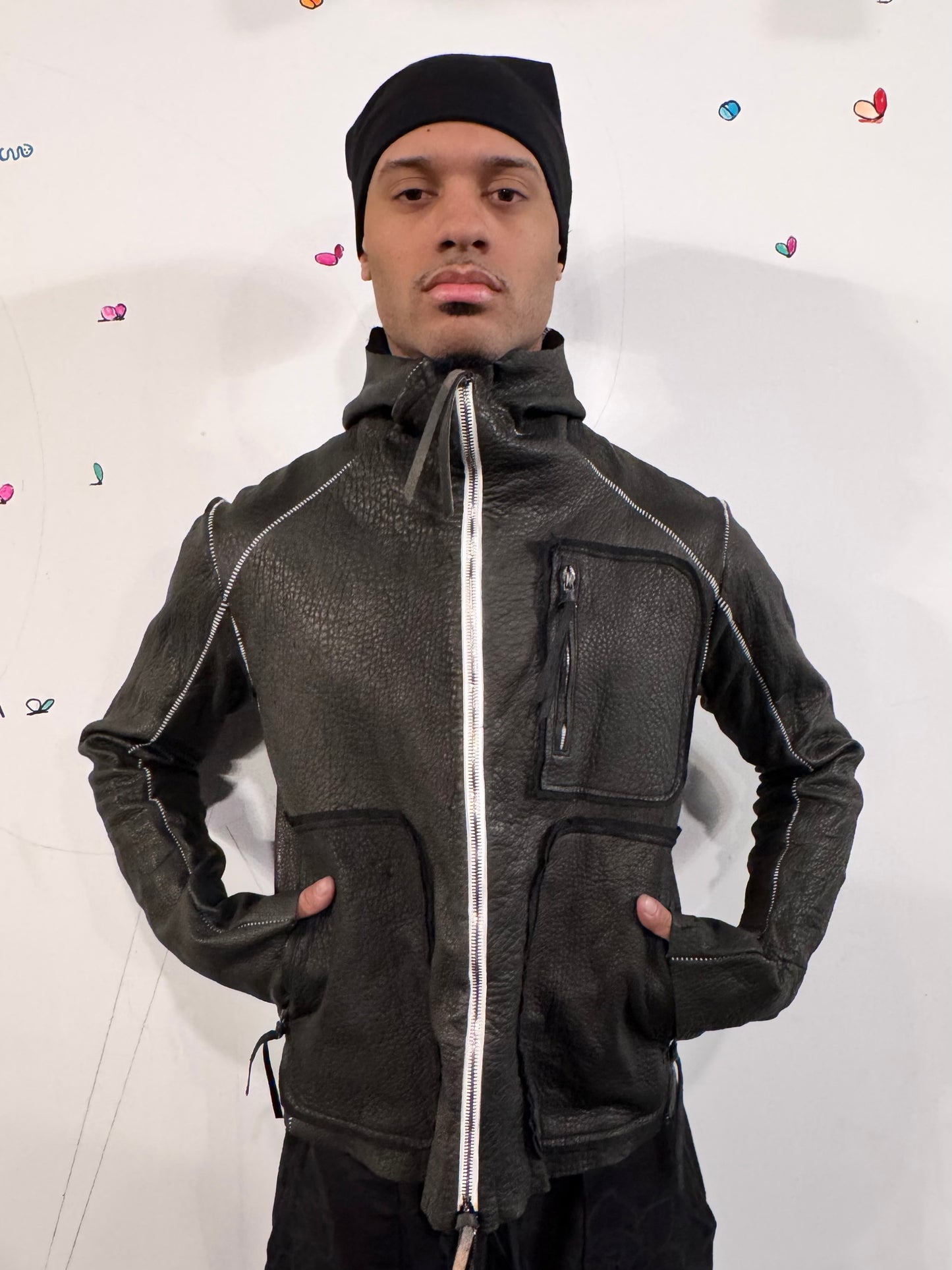 SS26 || HENRIKSSON  3 POCKET || BLACK- BISON