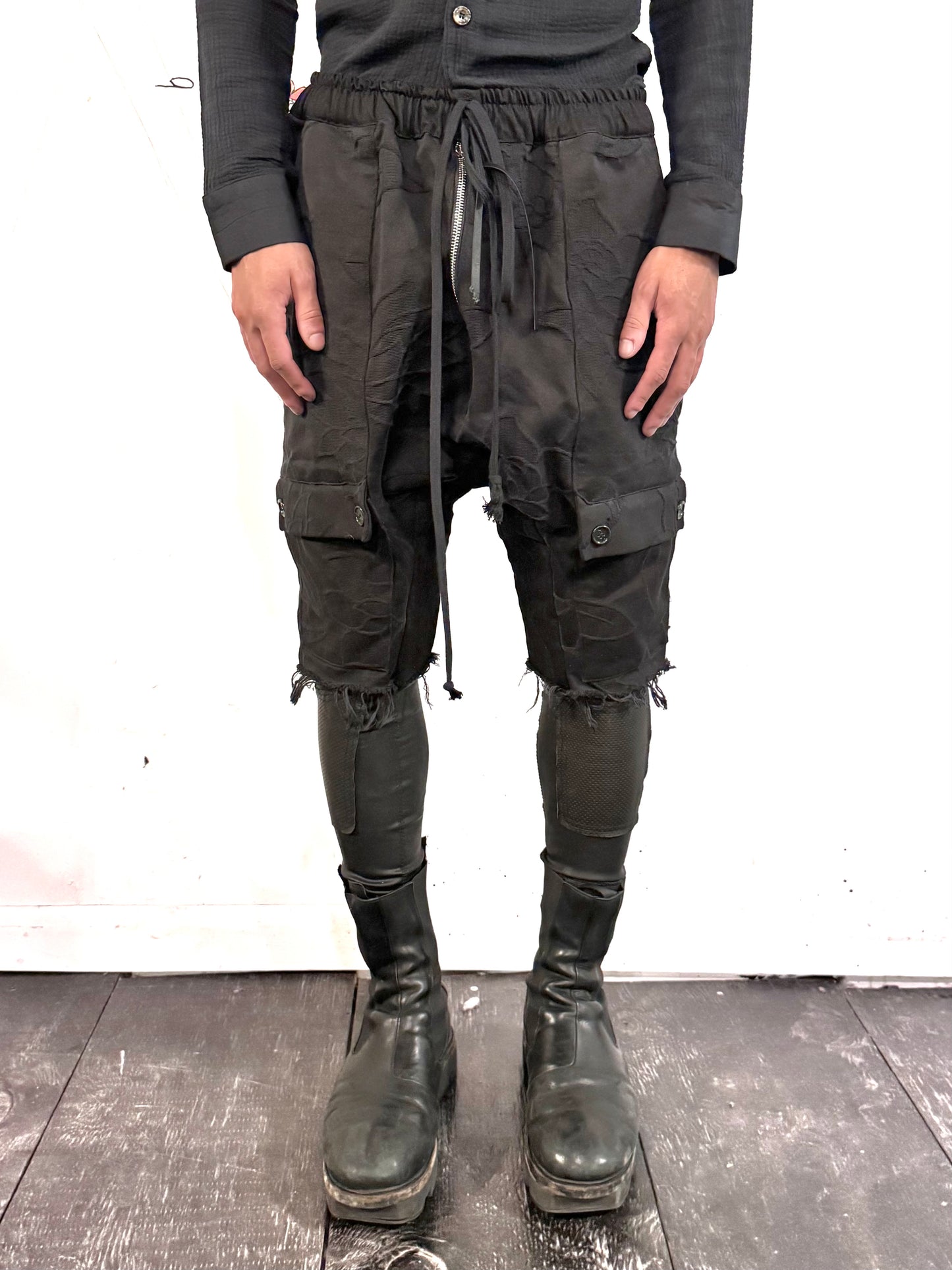 SS26 || SIX POCKET INSERT FLY SHORTS|| BLACK || SILK COTTON