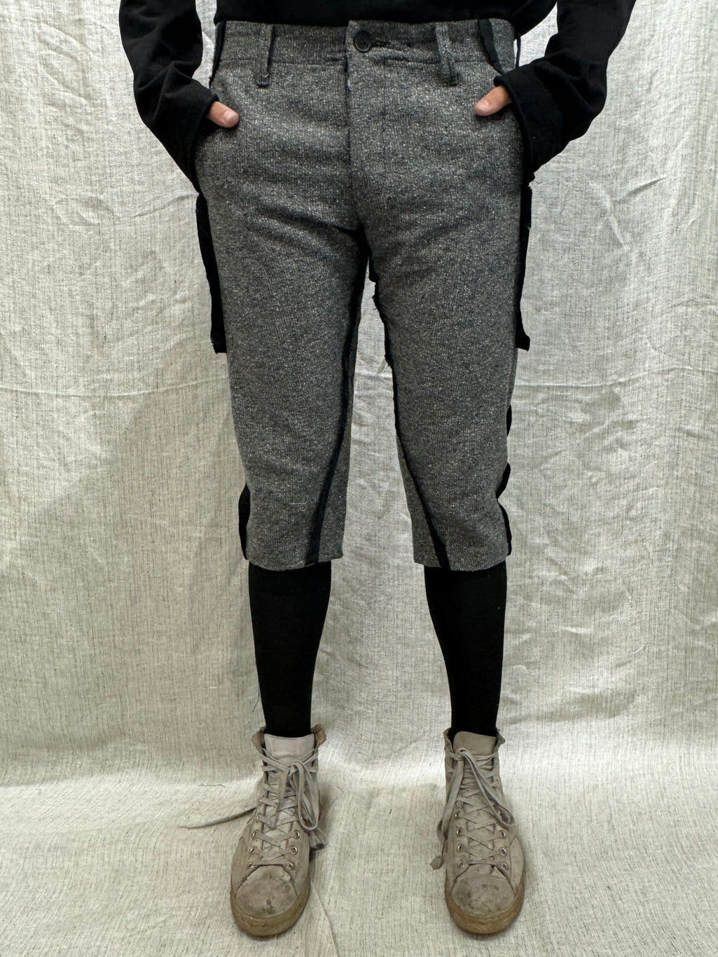 FW24 || SILK SEAMED CROPPED MINIMALIST PANTS || GREY SILK