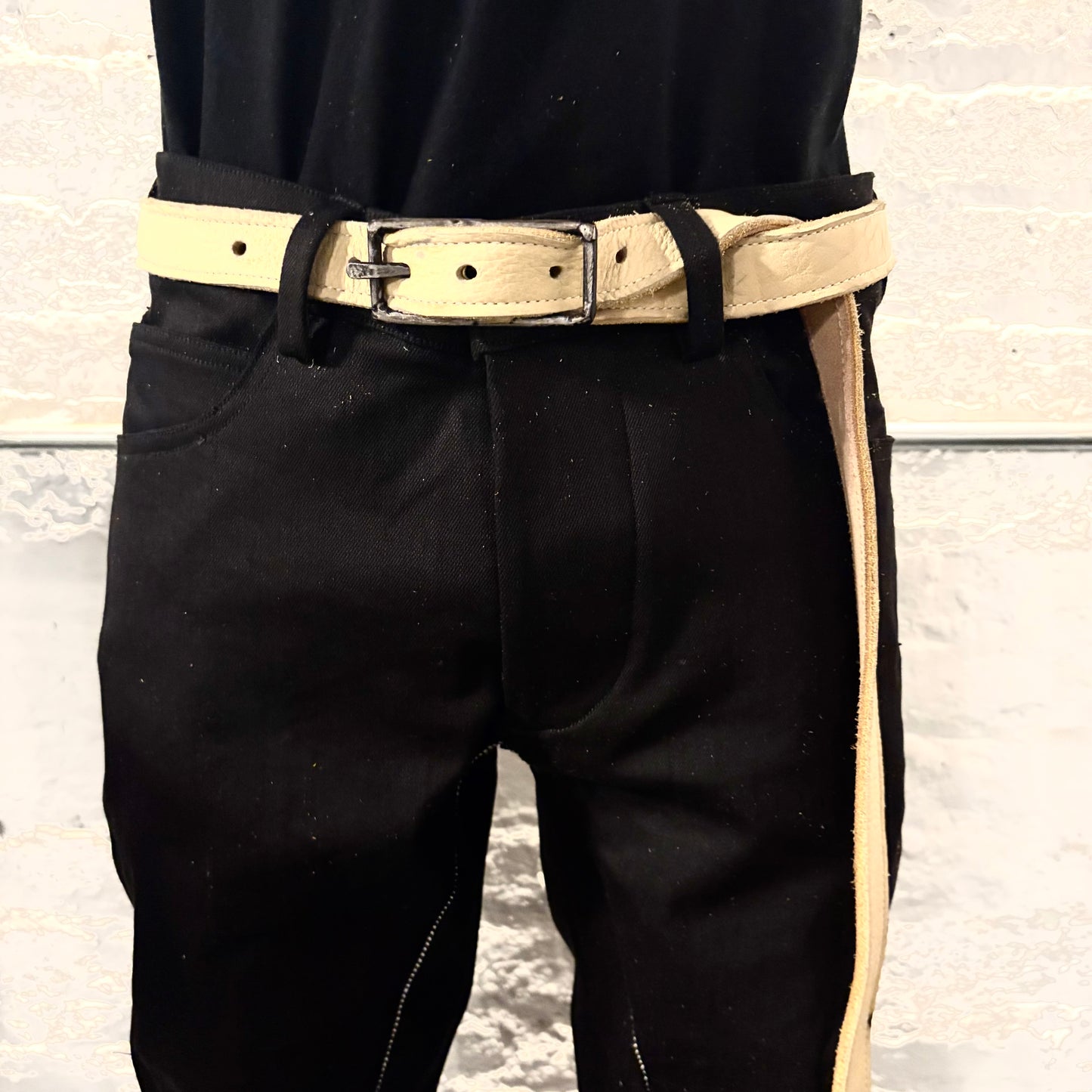 FW25 || KGN 13 1" BELT || ECRU - BISON