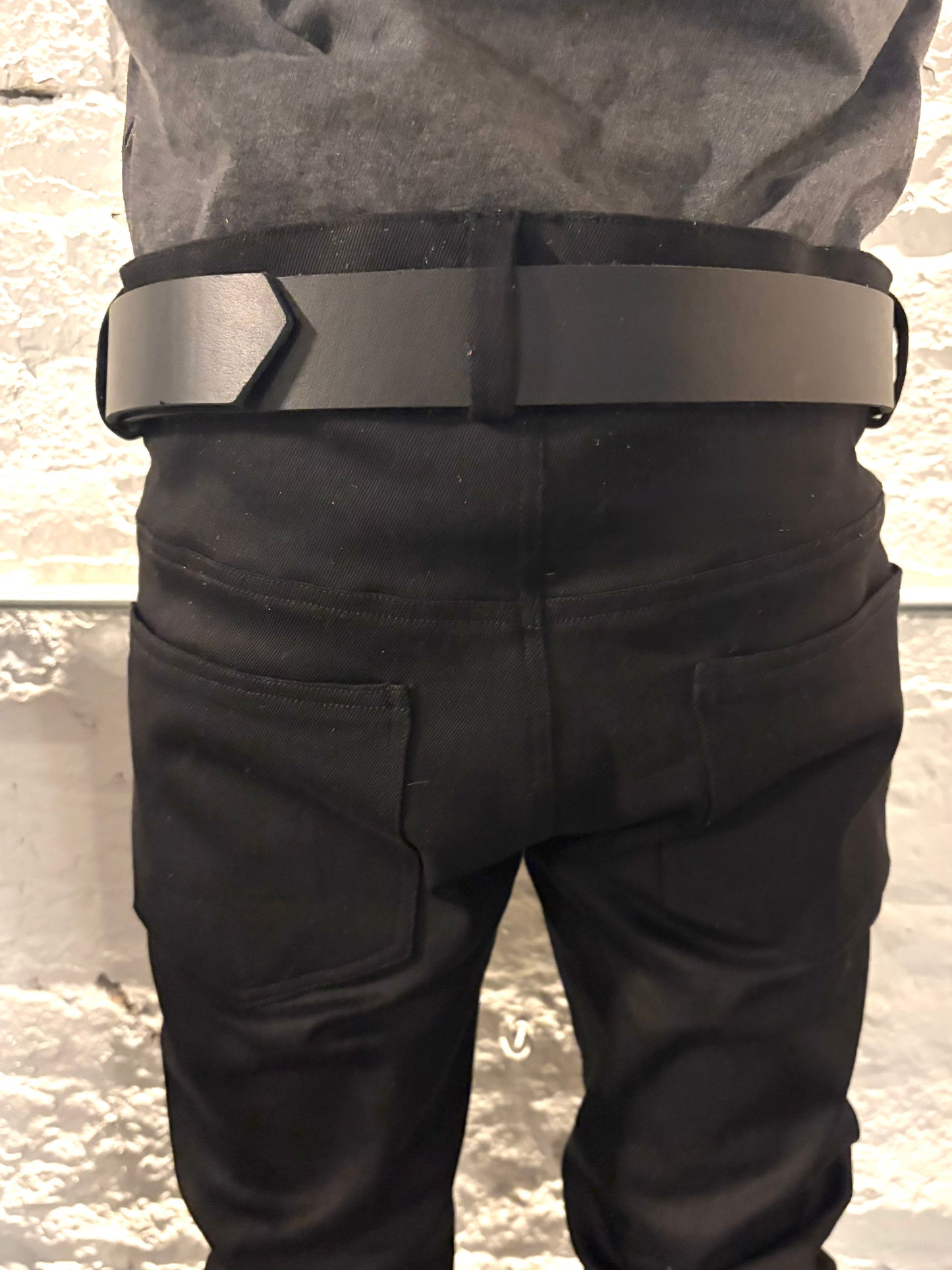 FW25 || CLIFTON 1.5 " BELT || BLACK - BUFFALO