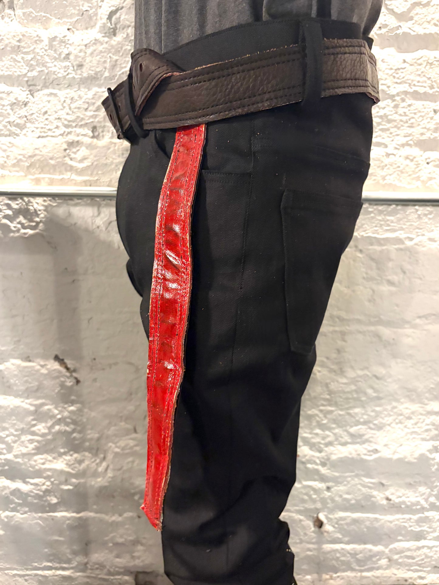 FW25 ||KNG  13 ALUMINUM SANDWICHED - OD BLACK + RED