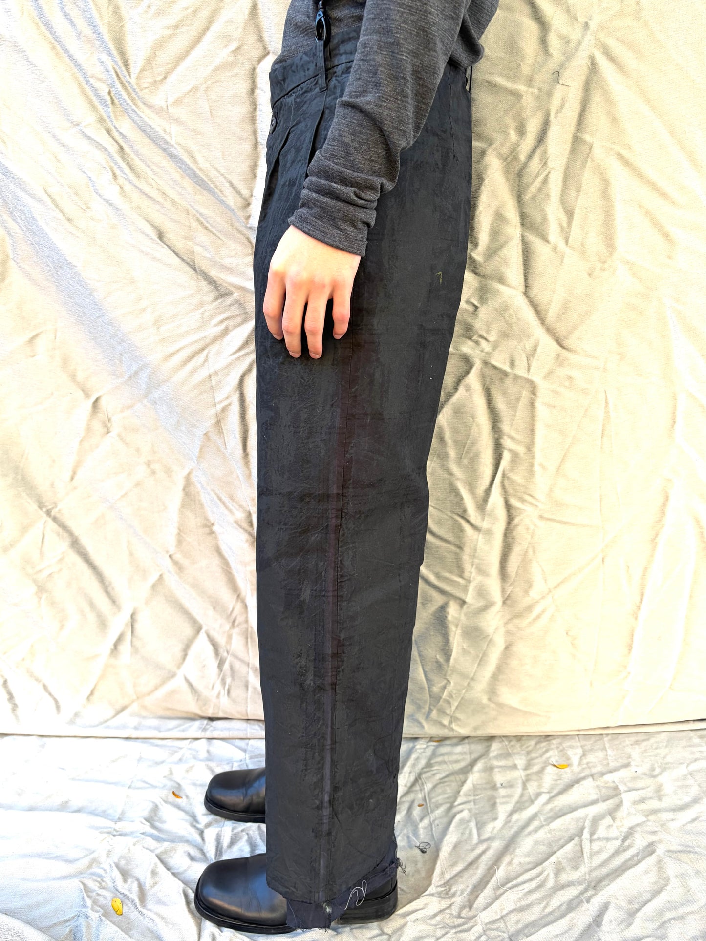 FW25 ||CLASSIC PLEATED GODDE PANTS|| COTTON || CHARCOAL COATED BLACK