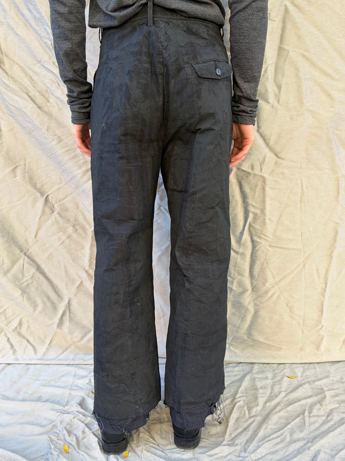 FW25 ||CLASSIC PLEATED GODDE PANTS|| COTTON || CHARCOAL COATED BLACK