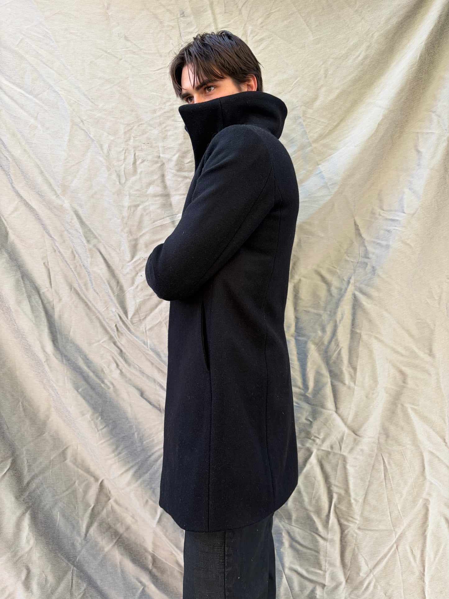 FW25 || RAZOR || 100% WOOL || BLACK