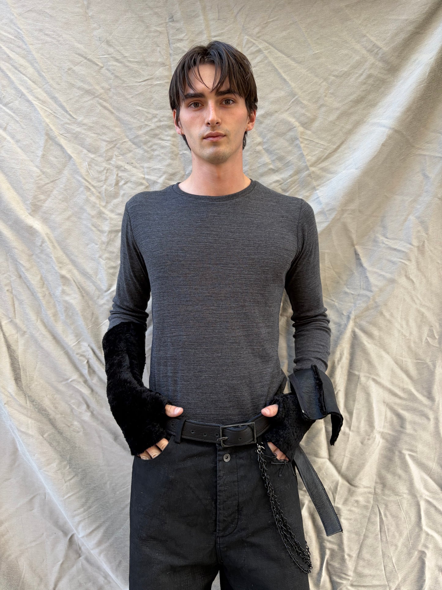 FW25 ||  LONG ARM GAUNTLETS || SHEARLING || BLACK