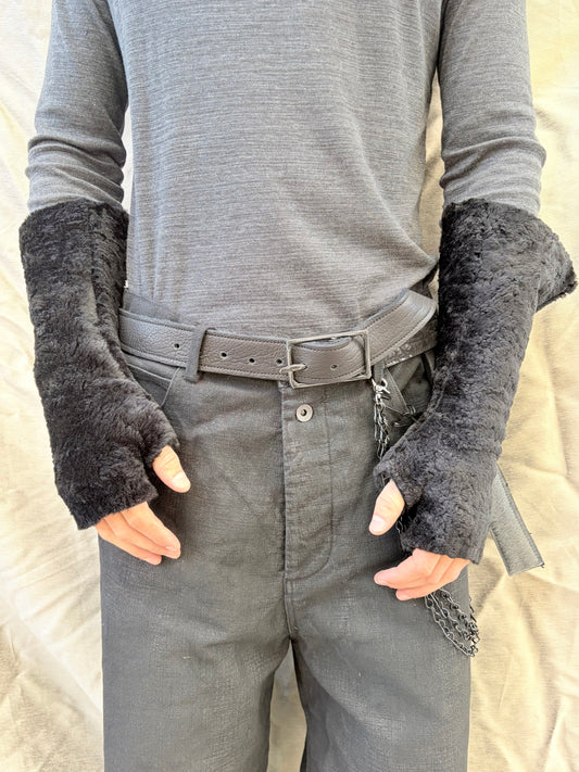 FW25 ||  LONG ARM GAUNTLETS || SHEARLING || BLACK
