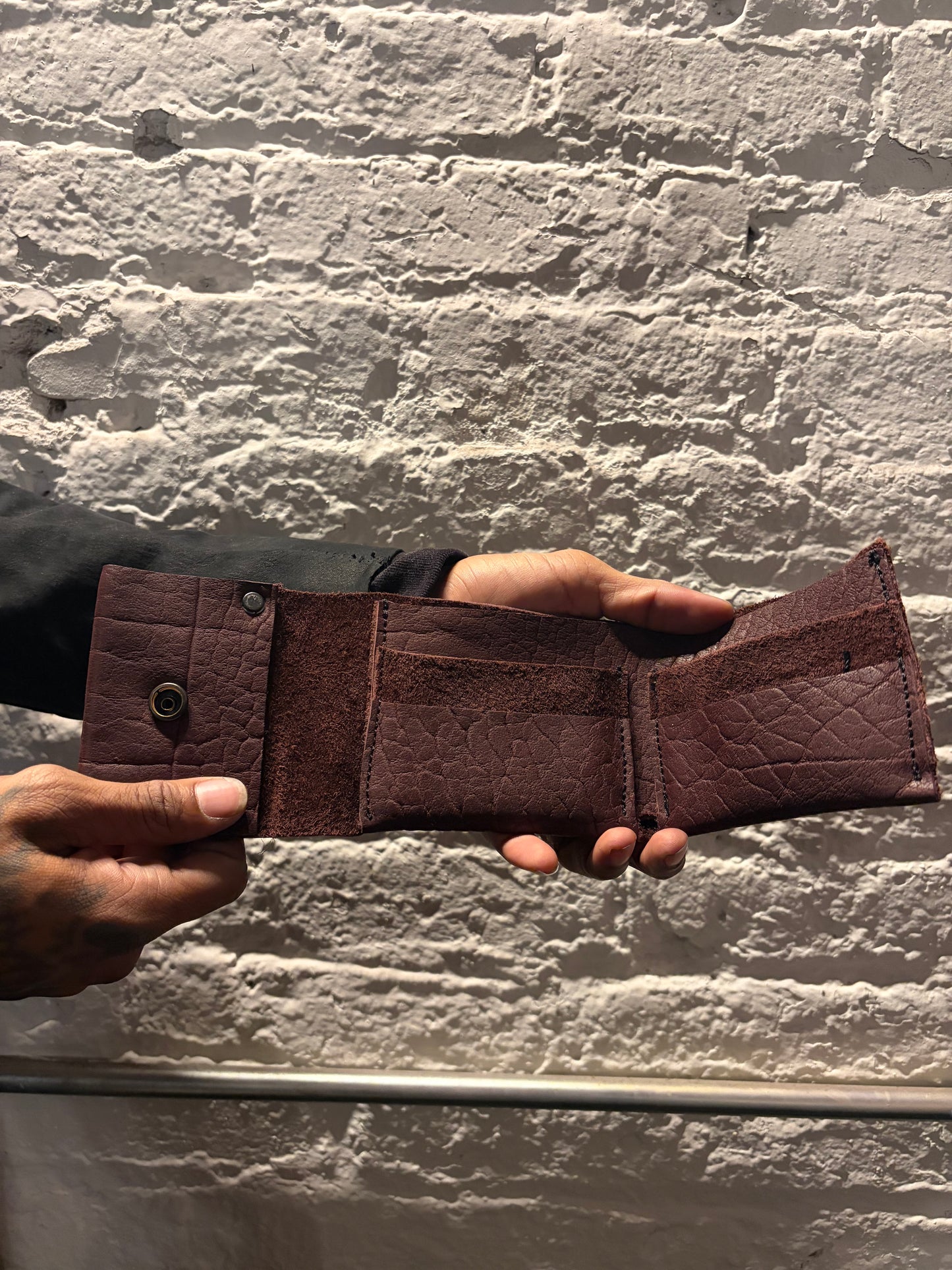 FW25 || WALLET /A\  - OXBLOOD || BISON