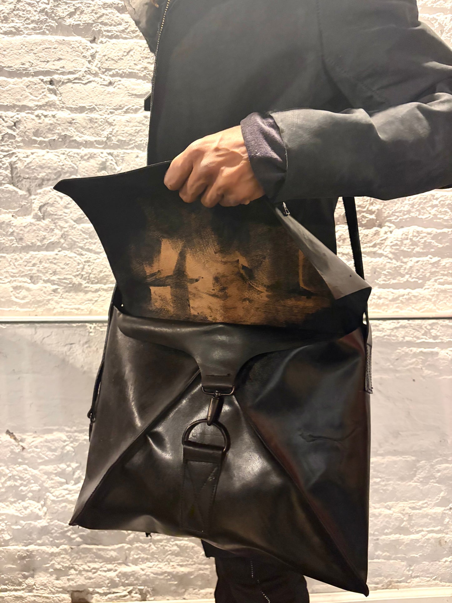 FW25 || POLIS - CLASSIC  || BLACK || HORSEHIDE