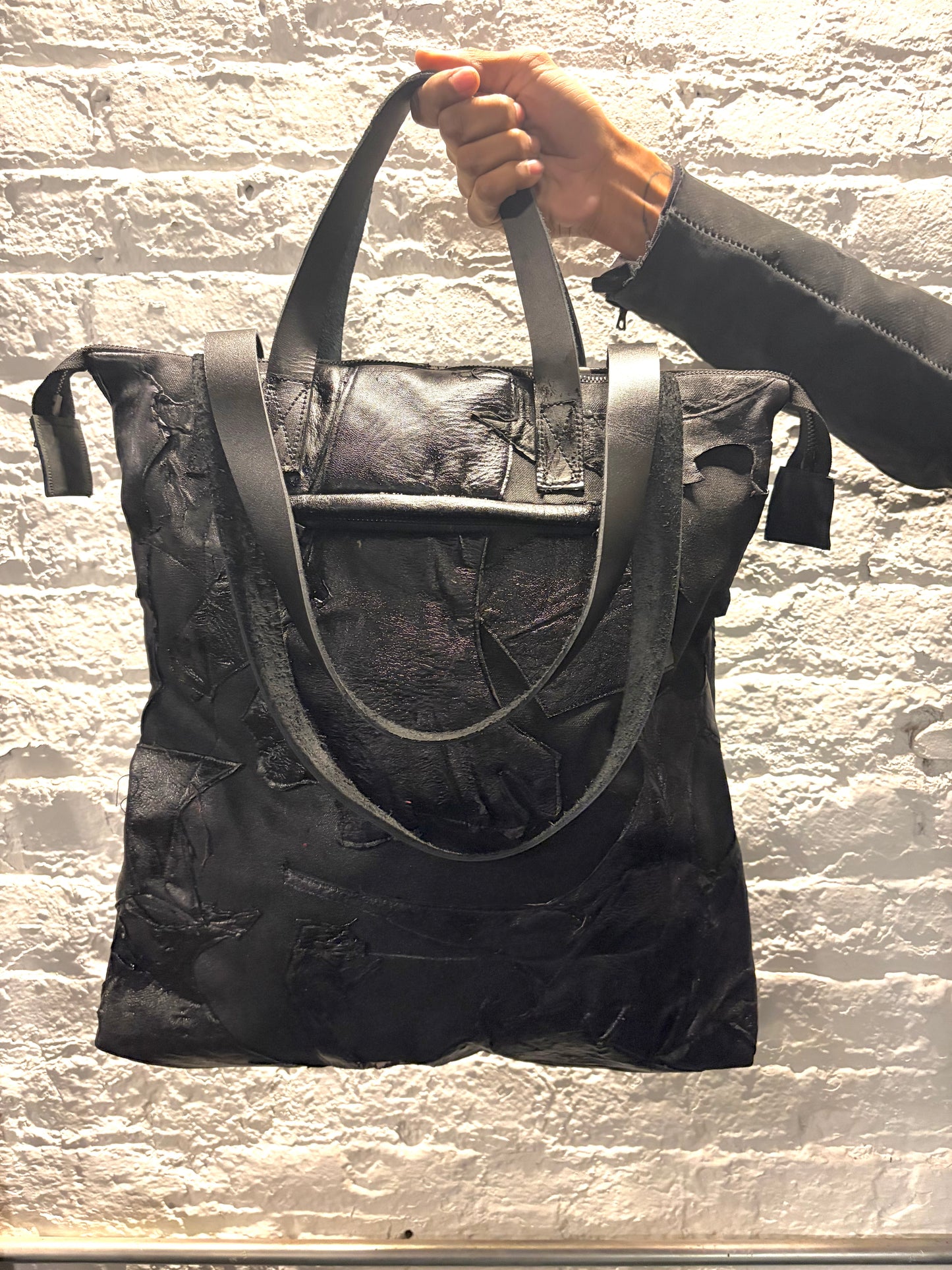 FW25 || BROOKLYNITE TOTE  || BLACK || MOONSTAR