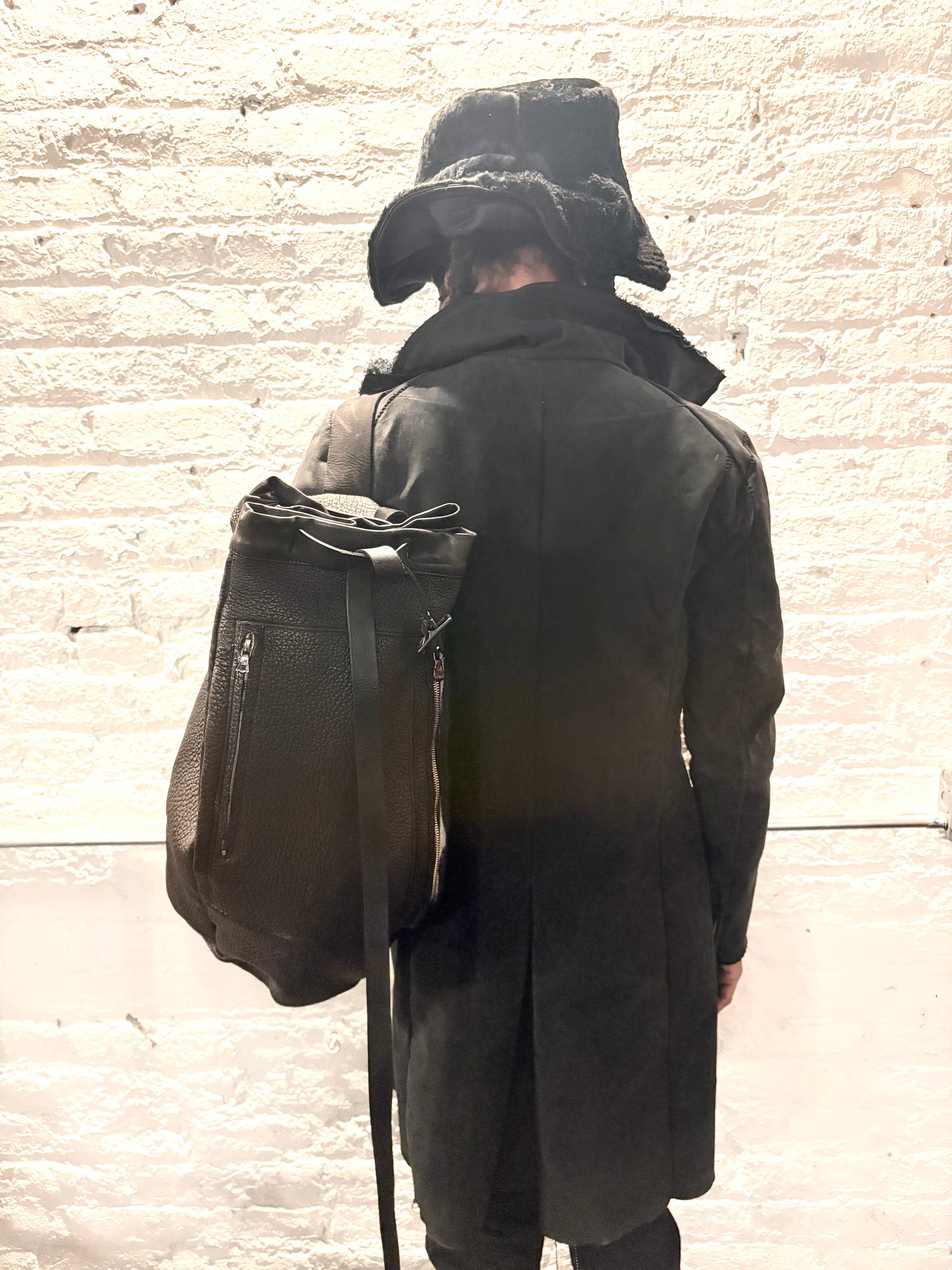 FW25 || ONE SHOULDER SLING BAG || BLACK BISON