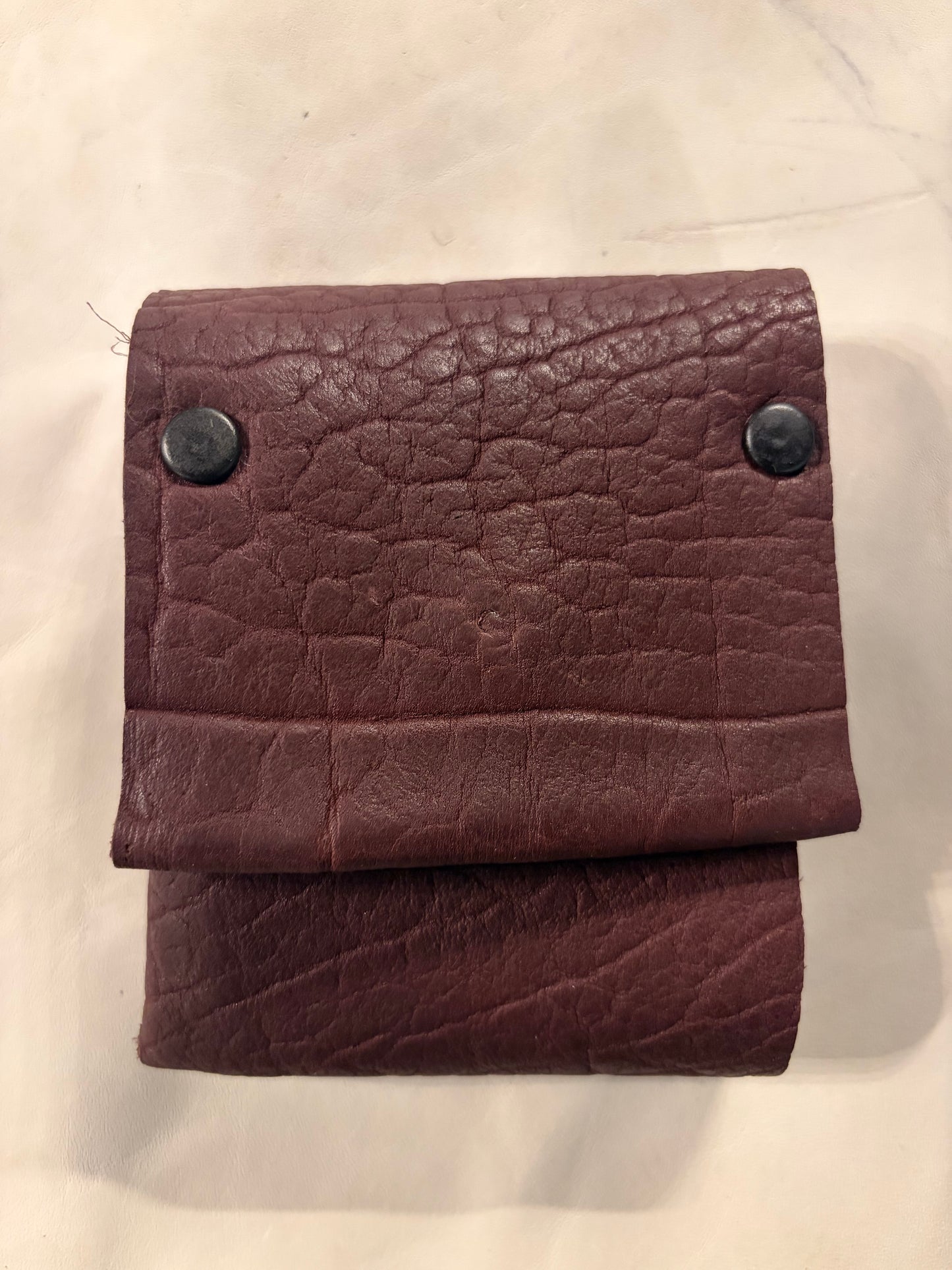 FW25 || WALLET /A\  - OXBLOOD || BISON