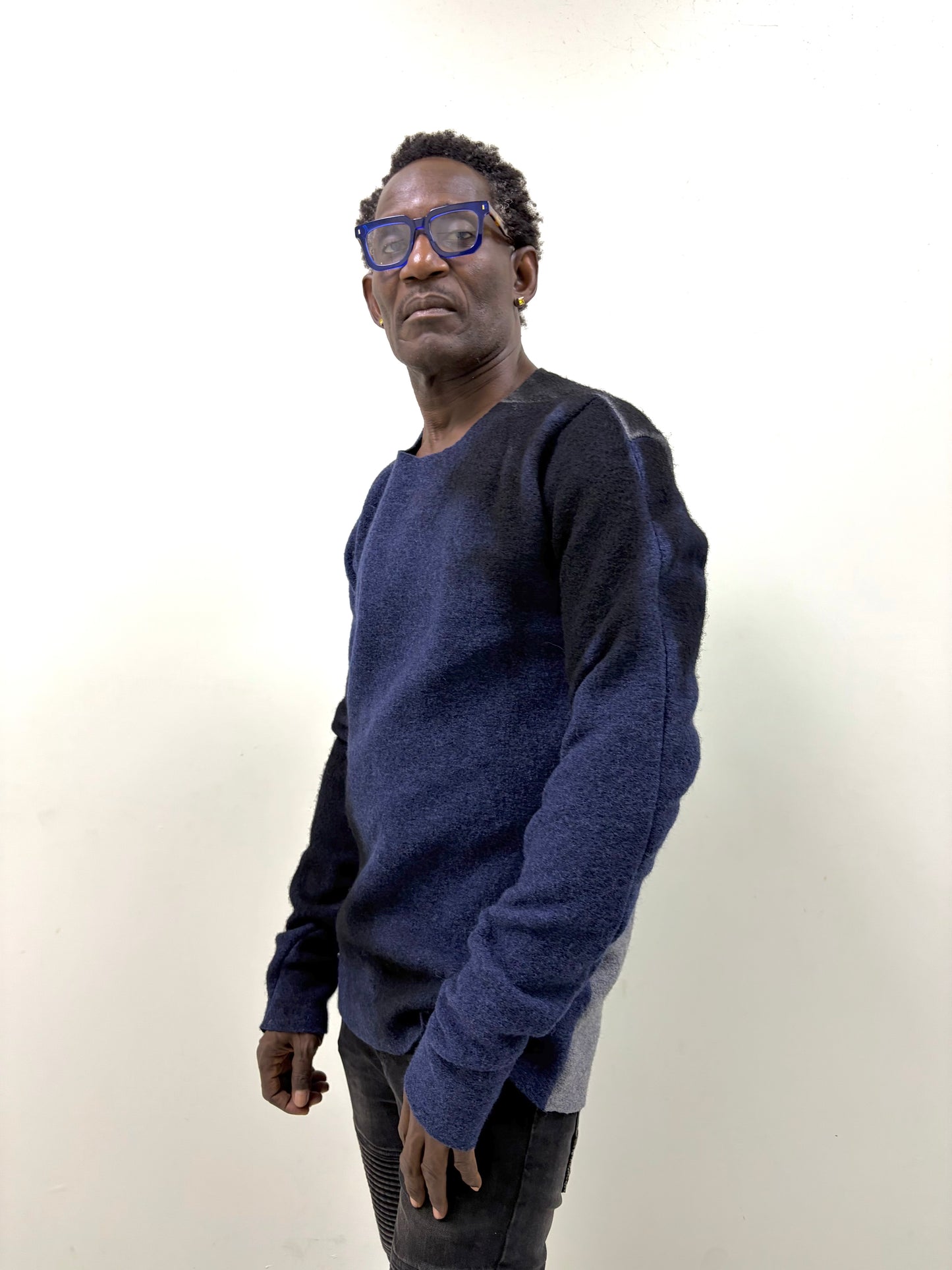 FW25 || FAULTED SHOULDER .5 GRADIENT SWEATER|| 100% WOOL ||BLUE-GREY