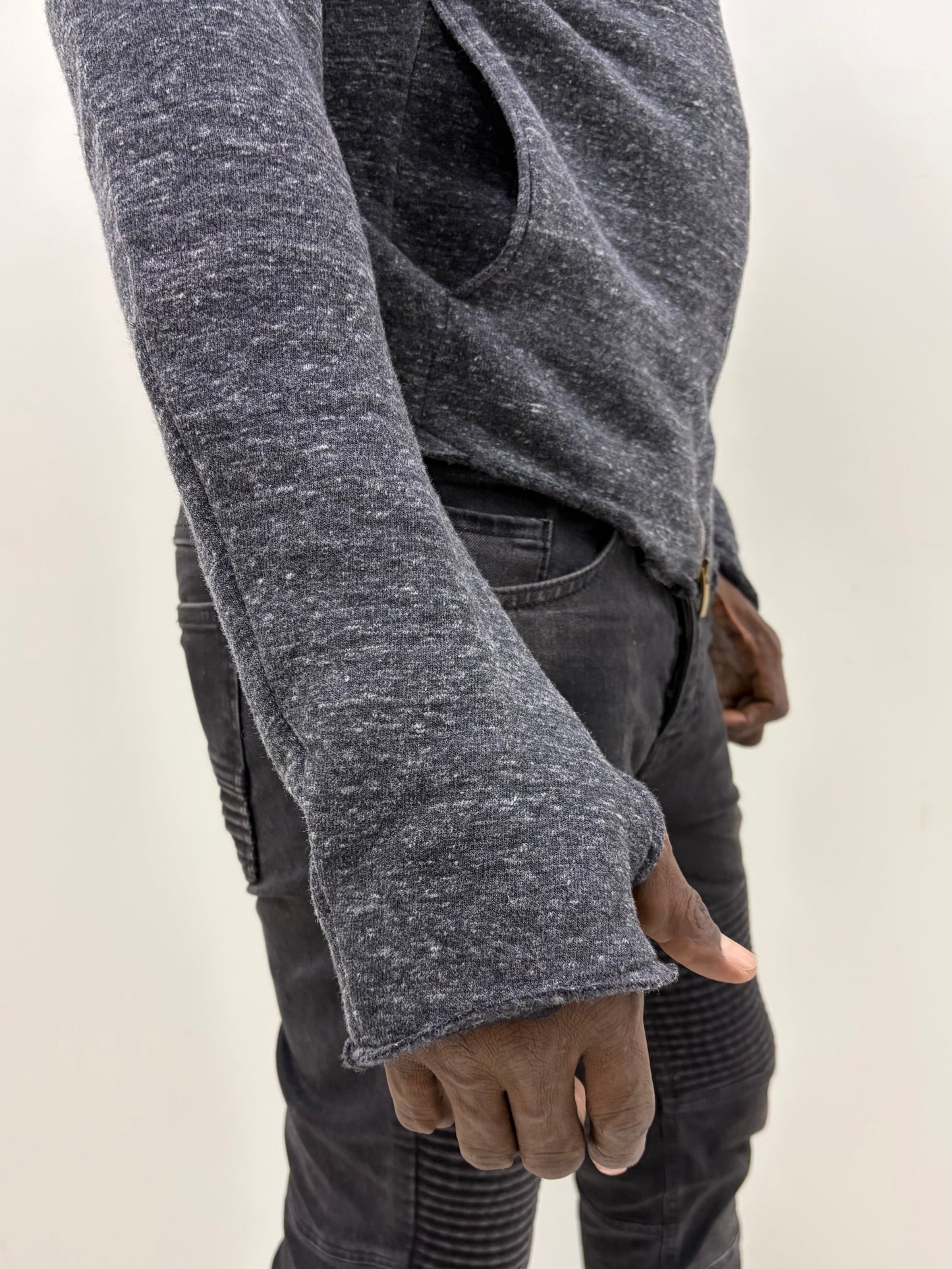 FW25 || HENRIKKSON HOODED TOP || GREY || COTTON