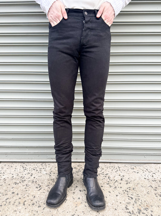 SS24 || KNG13 SLIM JEANS || OD BLACK