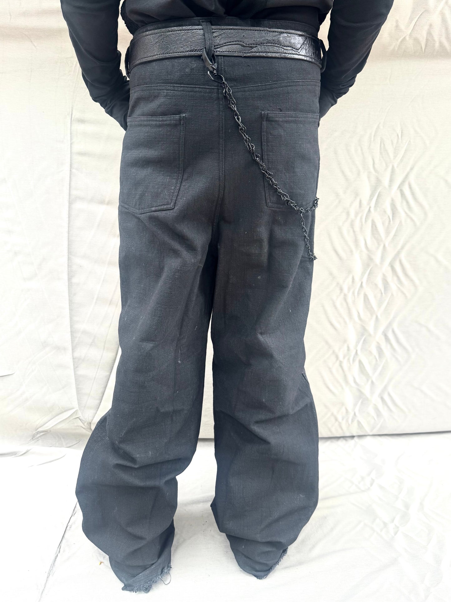 FW26 || GODDE - JEANS ||BLACK || VOLCANIC SULPHUR COATED LINEN