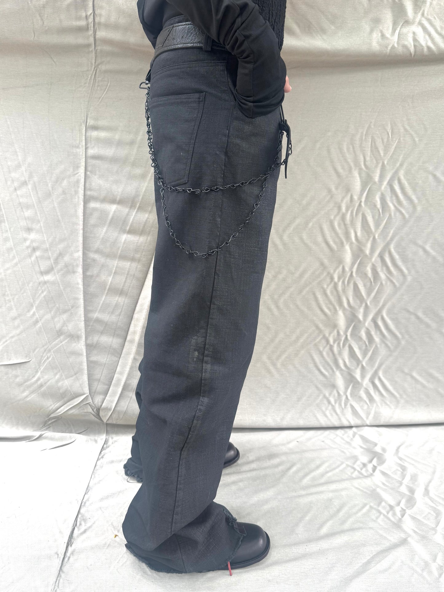 FW26 || GODDE - JEANS ||BLACK || VOLCANIC SULPHUR COATED LINEN