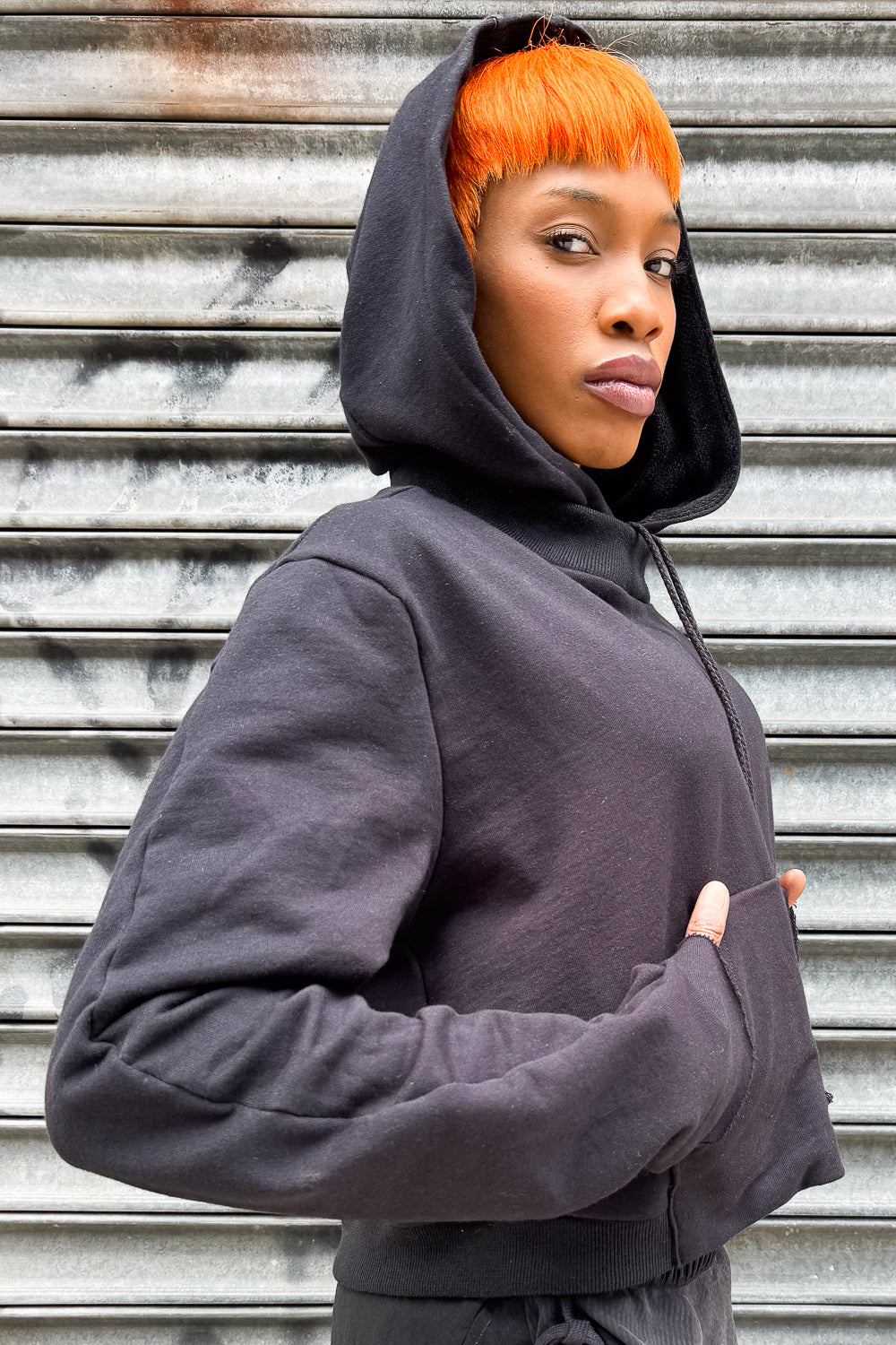 SS24 || FAULTED SHOULDER CROPPED HOODIE || BLACK