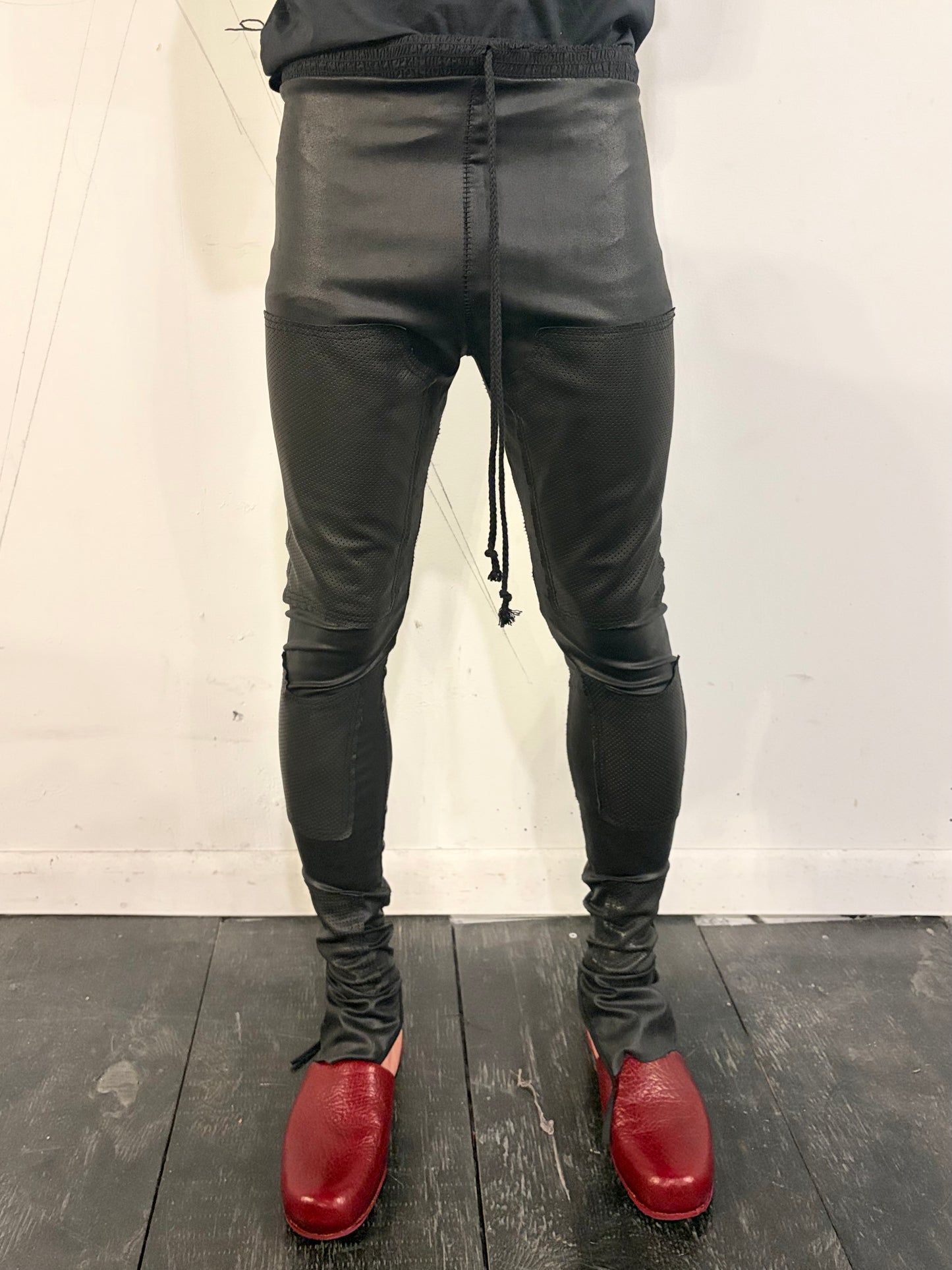 SS26 ||  LAYERING  LEGGINGS || BLACK STRETCH + PERFORATED LEATHER