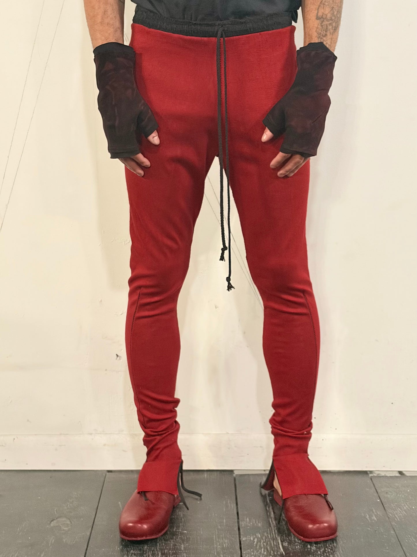 SS26 ||  LAYERING  LEGGINGS || RED STRETCH