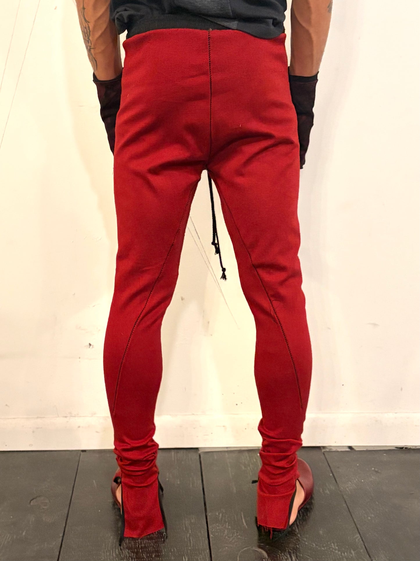SS26 ||  LAYERING  LEGGINGS || RED STRETCH