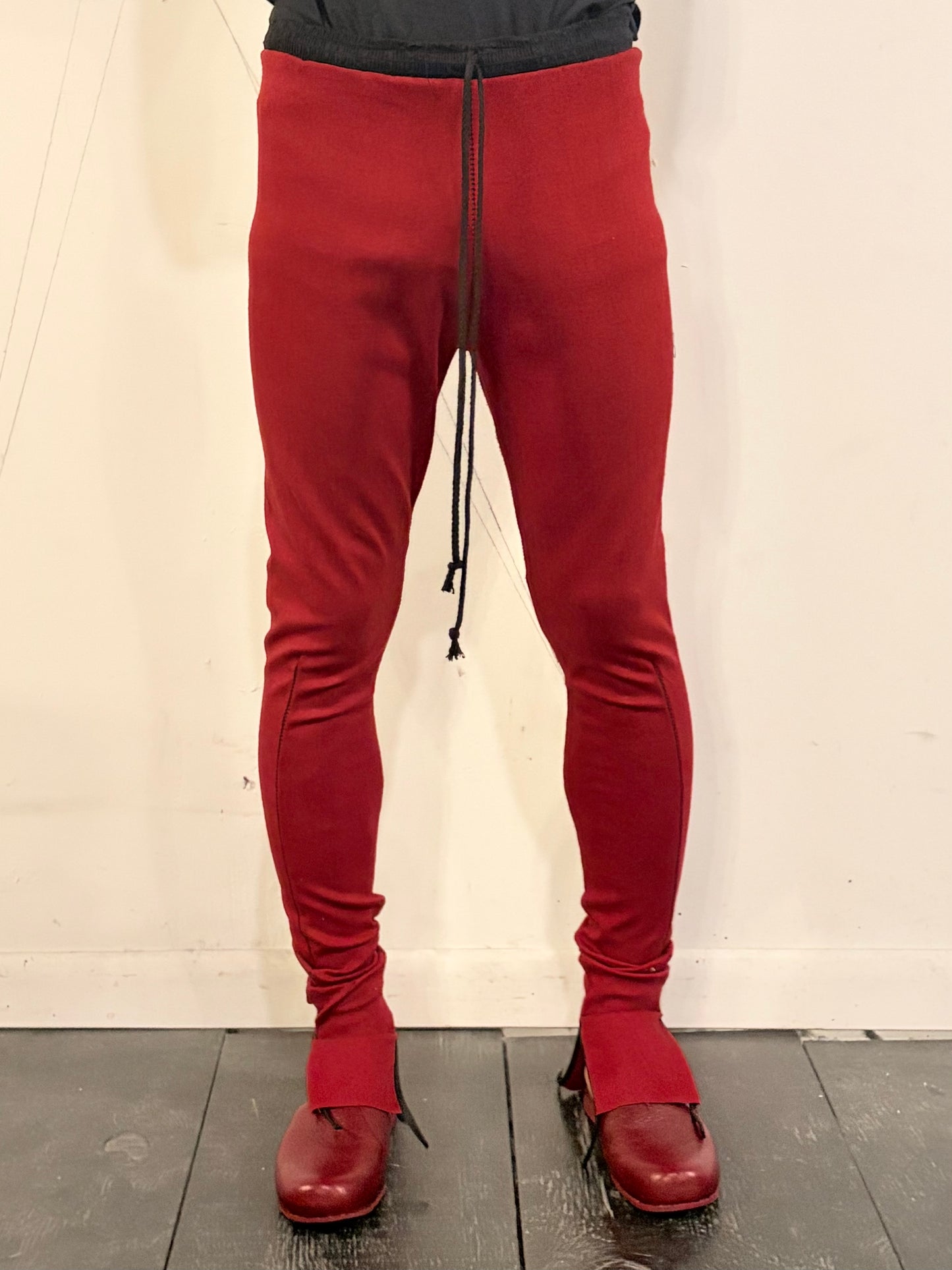 SS26 ||  LAYERING  LEGGINGS || RED STRETCH