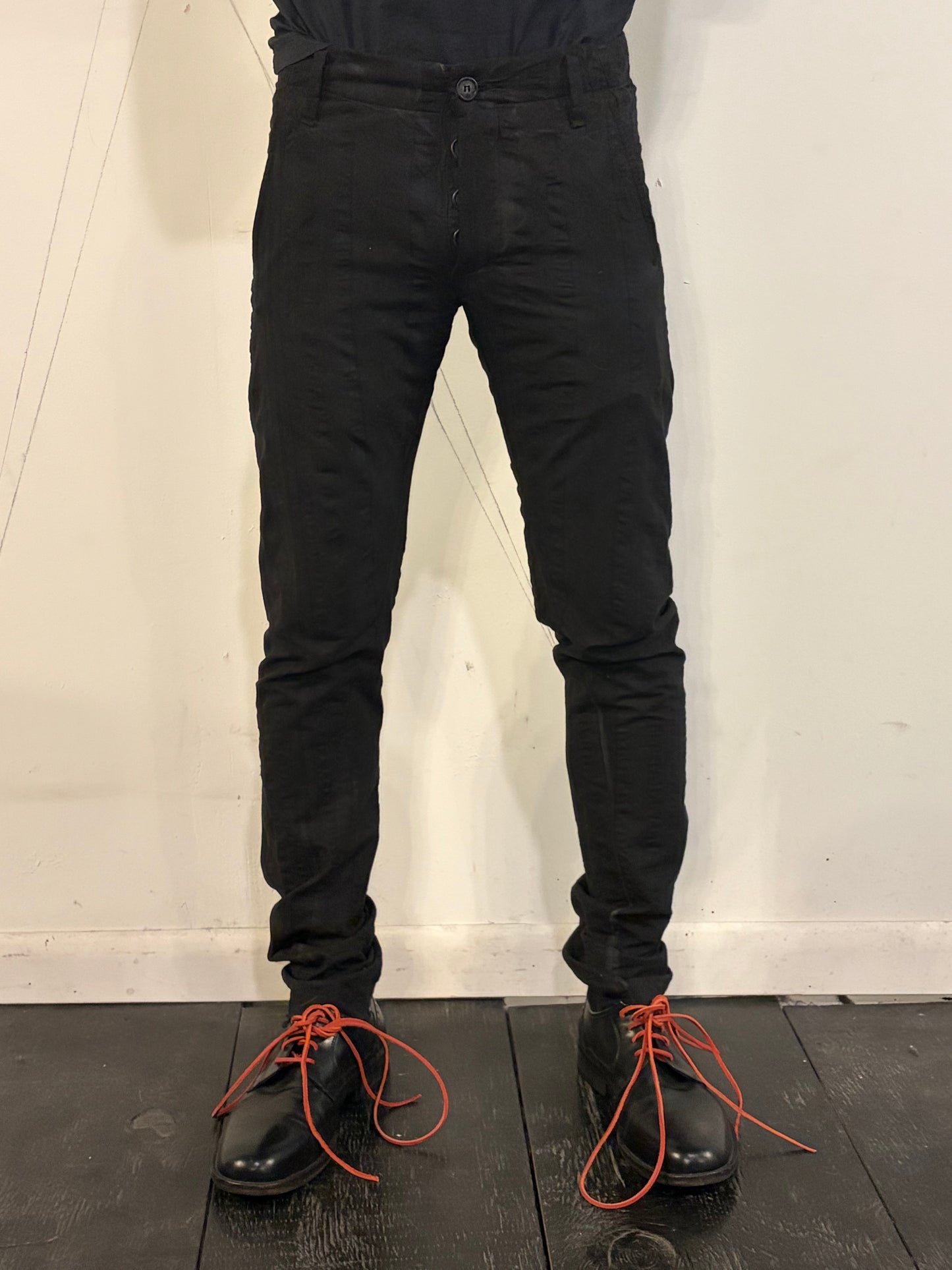 SS26 || MINIMALIST SLIM PANTS - SEERSUCKER